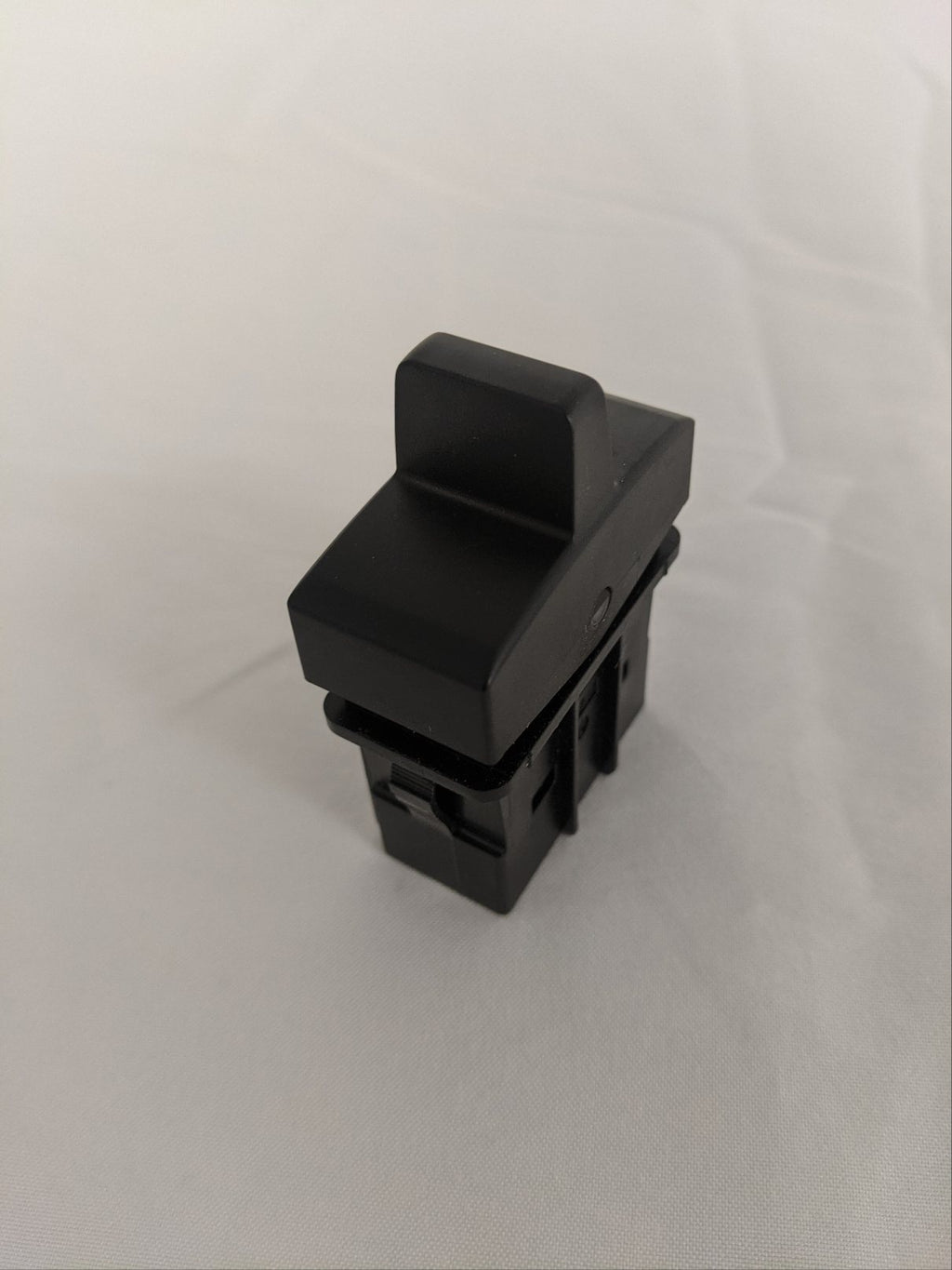 Freightliner Momentary 08 Multiplex MSF Blank Switch - A66-07493-031