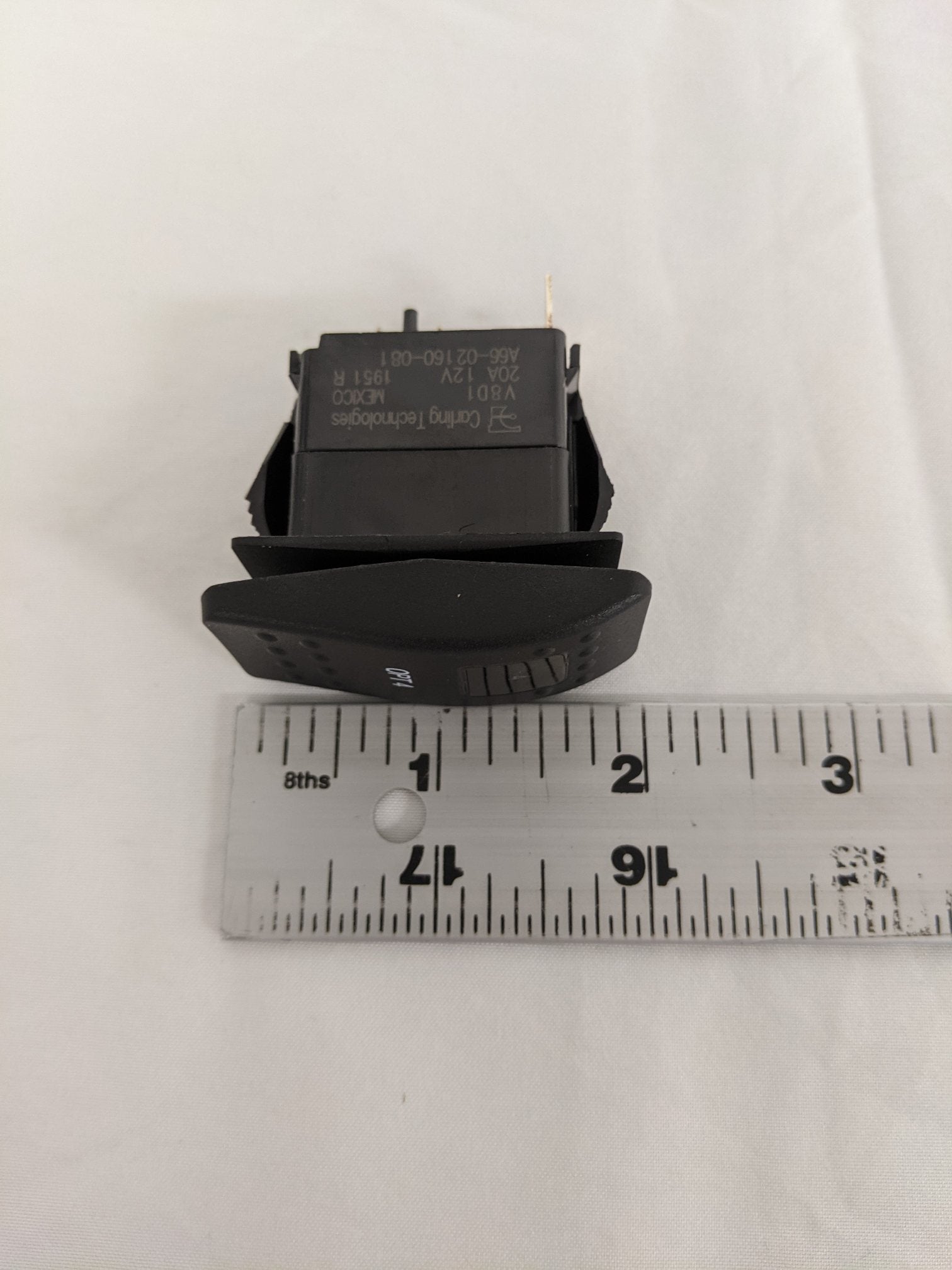 mi_chan.　0317 Carling Tech OPT 4 3PM Rocker Switch - P/N A66-02160-081
