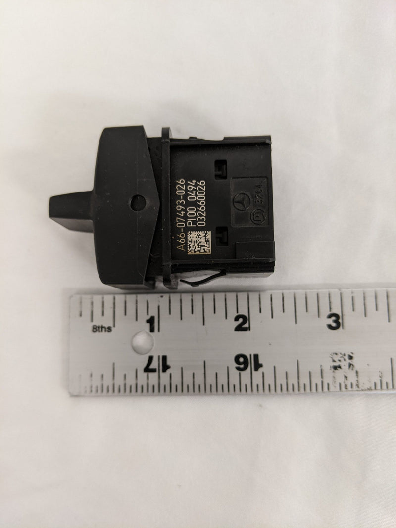 Freightliner MOM-03 Blank Multiplex MSF Rocker Switch - A66-07493-026