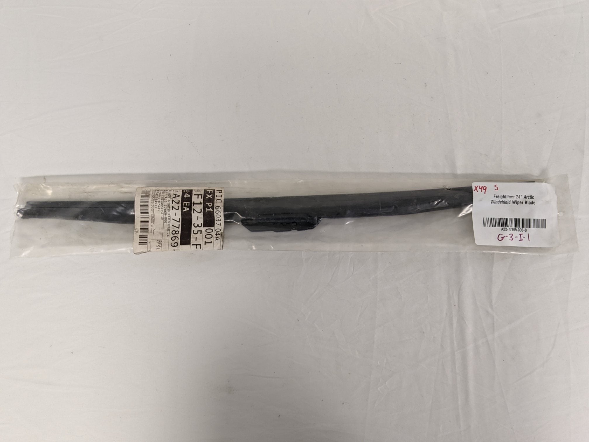 Freightliner 24 Inch Arctic Windshield Wiper Blade - P/N  A22-77869-000 (8016425713980)