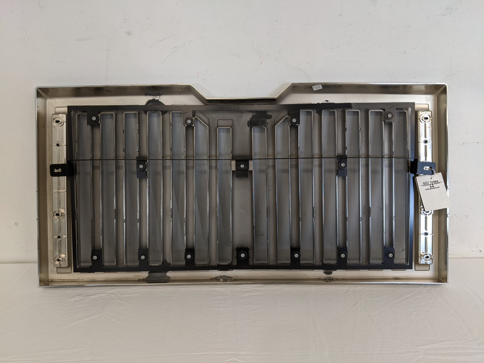 Western Star 4700 FFE Radiator Mounted Grille - P/N A17-19577-002 (6740763869270)