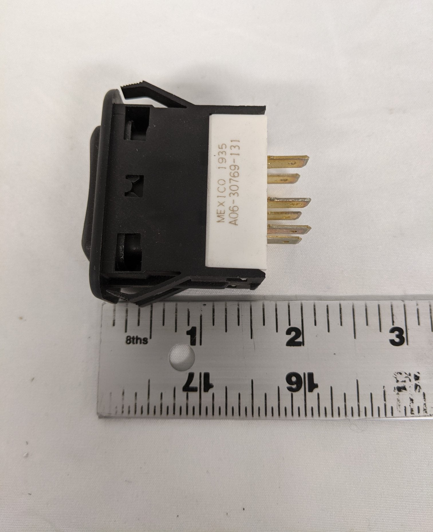 Freightliner Blank Rocker Switch - P/N A06-30769-131