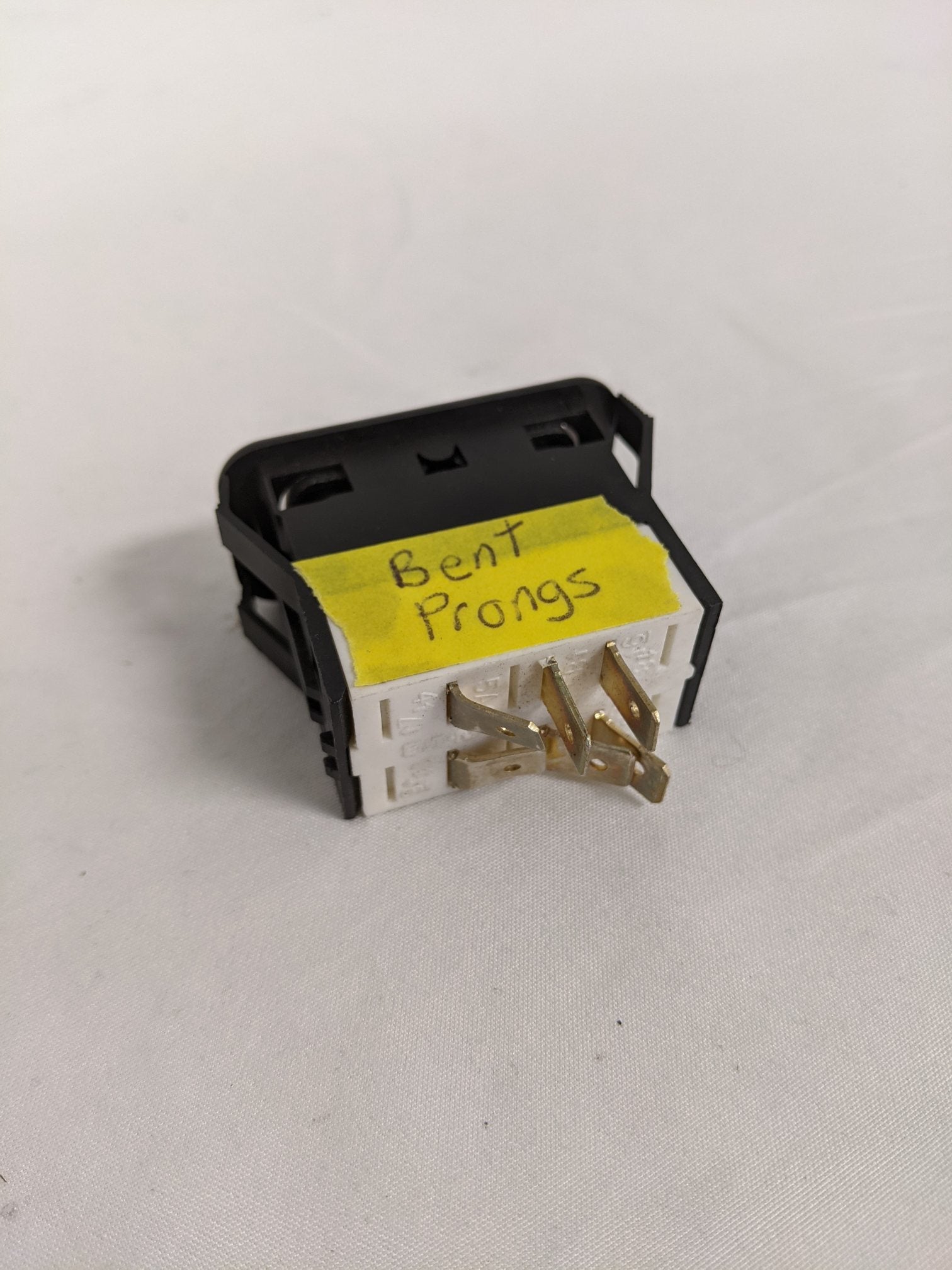 Damaged Freightliner Blank Rocker Switch - P/N A06-30769-131 (9327894921532)