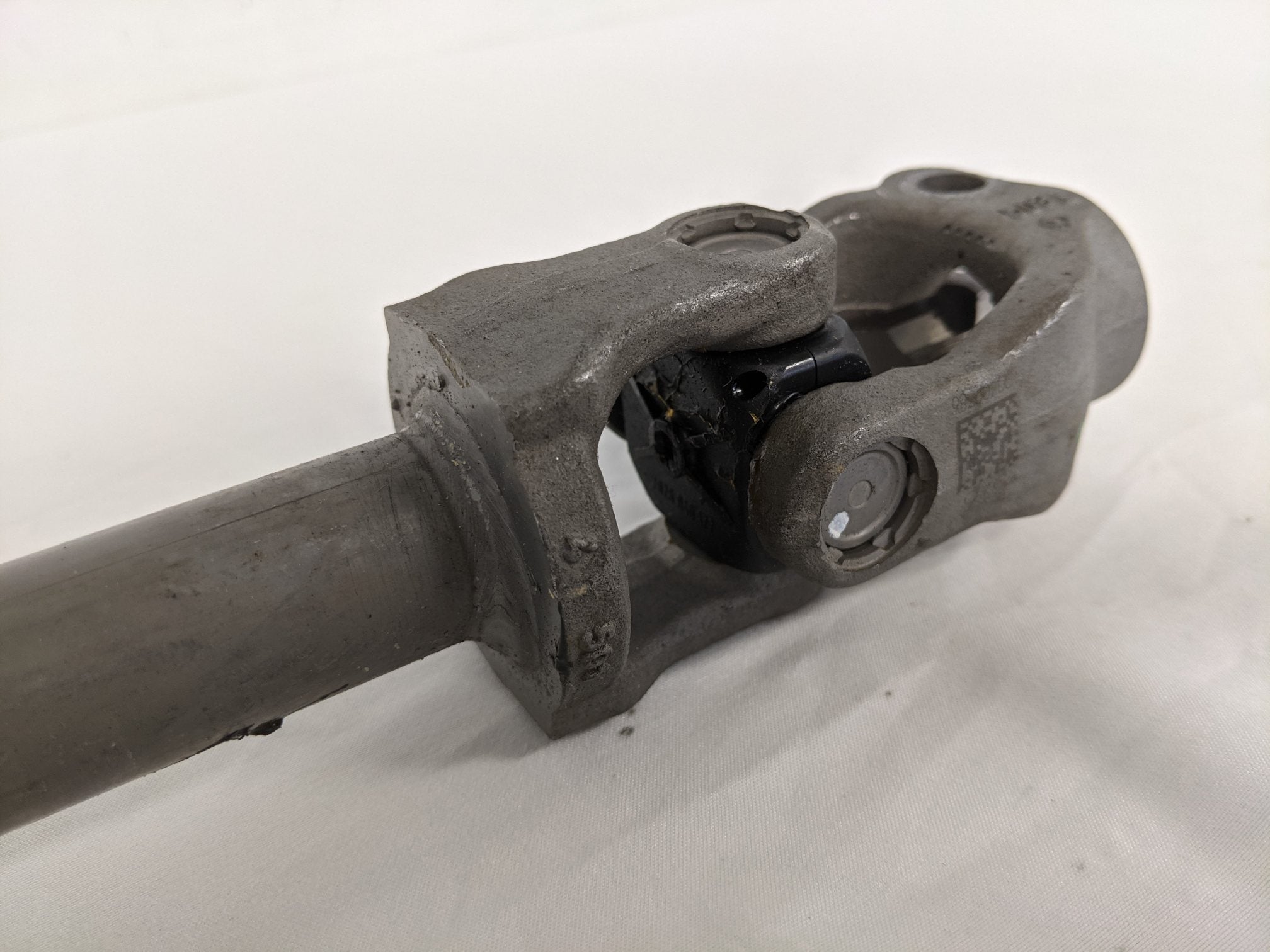 Used Western Star Universal Lower Steering Gear Shaft - P/N 14-18150-006 (9070349386044)