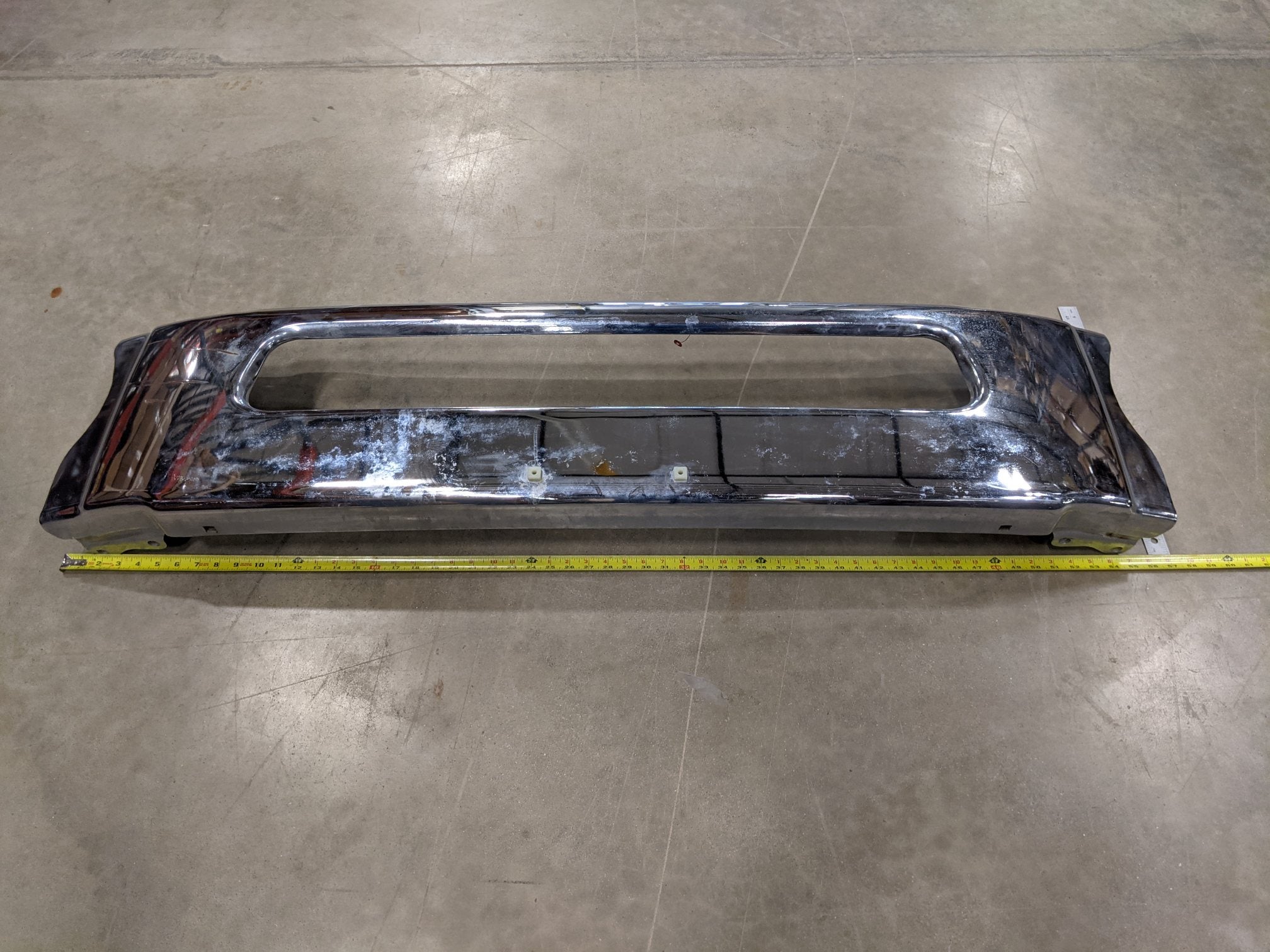 *Scratched* Freightliner M2 w/ License Chrome Center Bumper - P/N  A21-28184-003 (9059176710460)