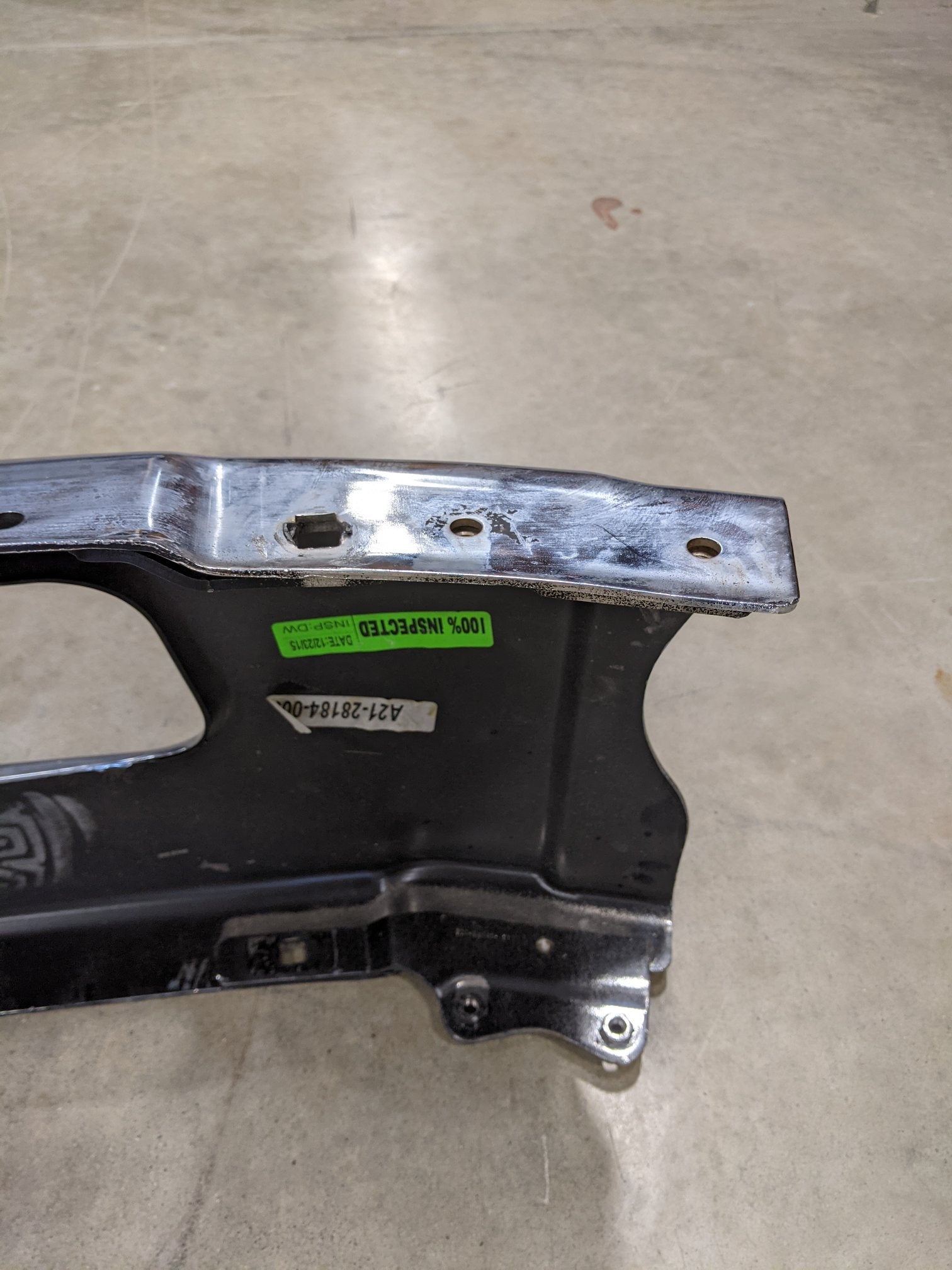 *Scratched* Freightliner M2 w/ License Chrome Center Bumper - P/N  A21-28184-003 (9059176710460)