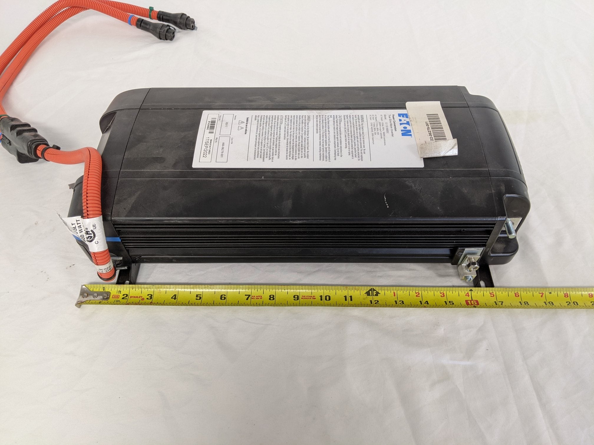 Used Eaton 12.1 V 1800W No Charge Inverter - P/N  A66-06279-001 (8077689422140)