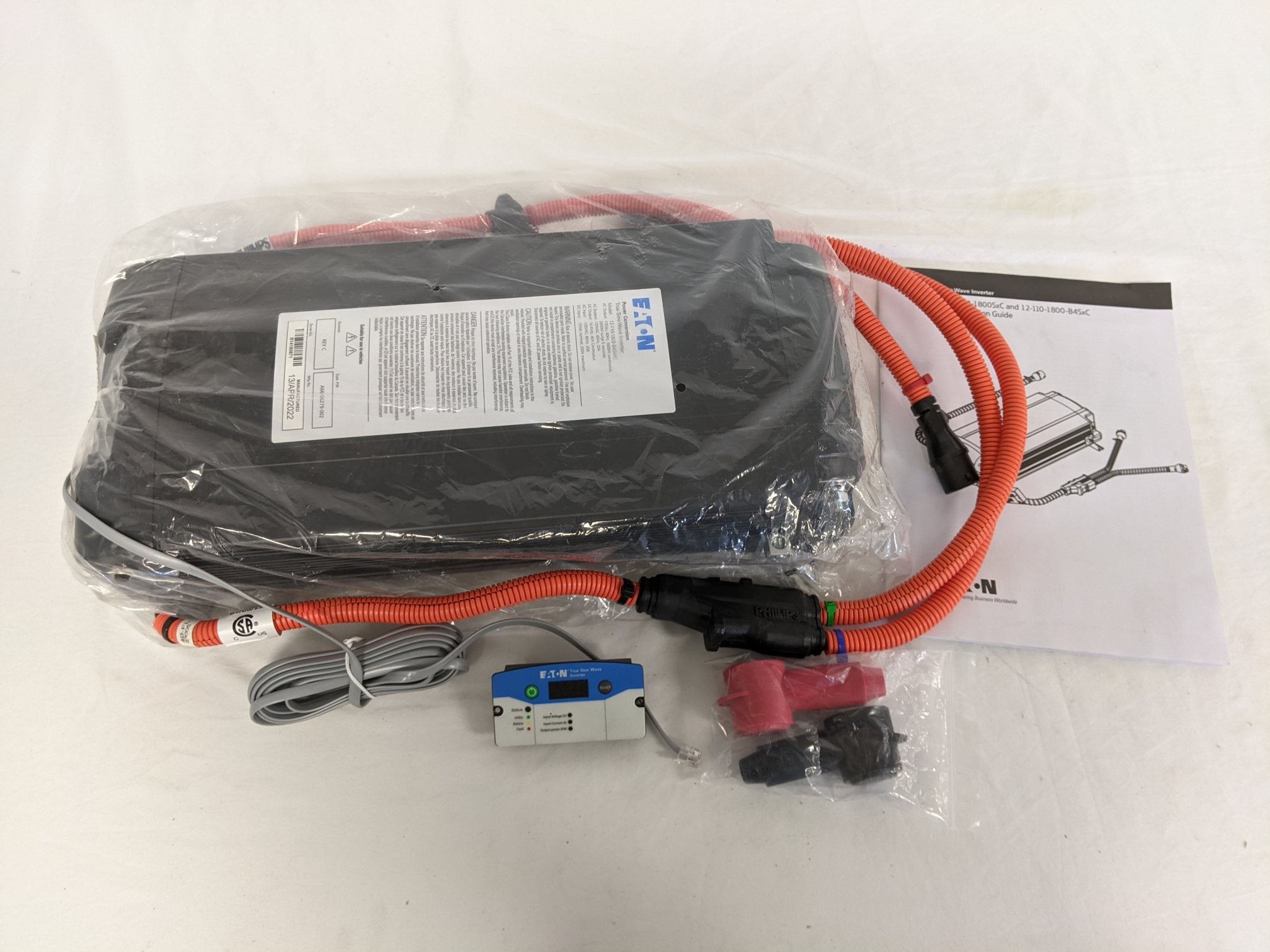 Eaton 11.8 V 1800W Charge Inverter - P/N A66-06279-002 (4862543233110)