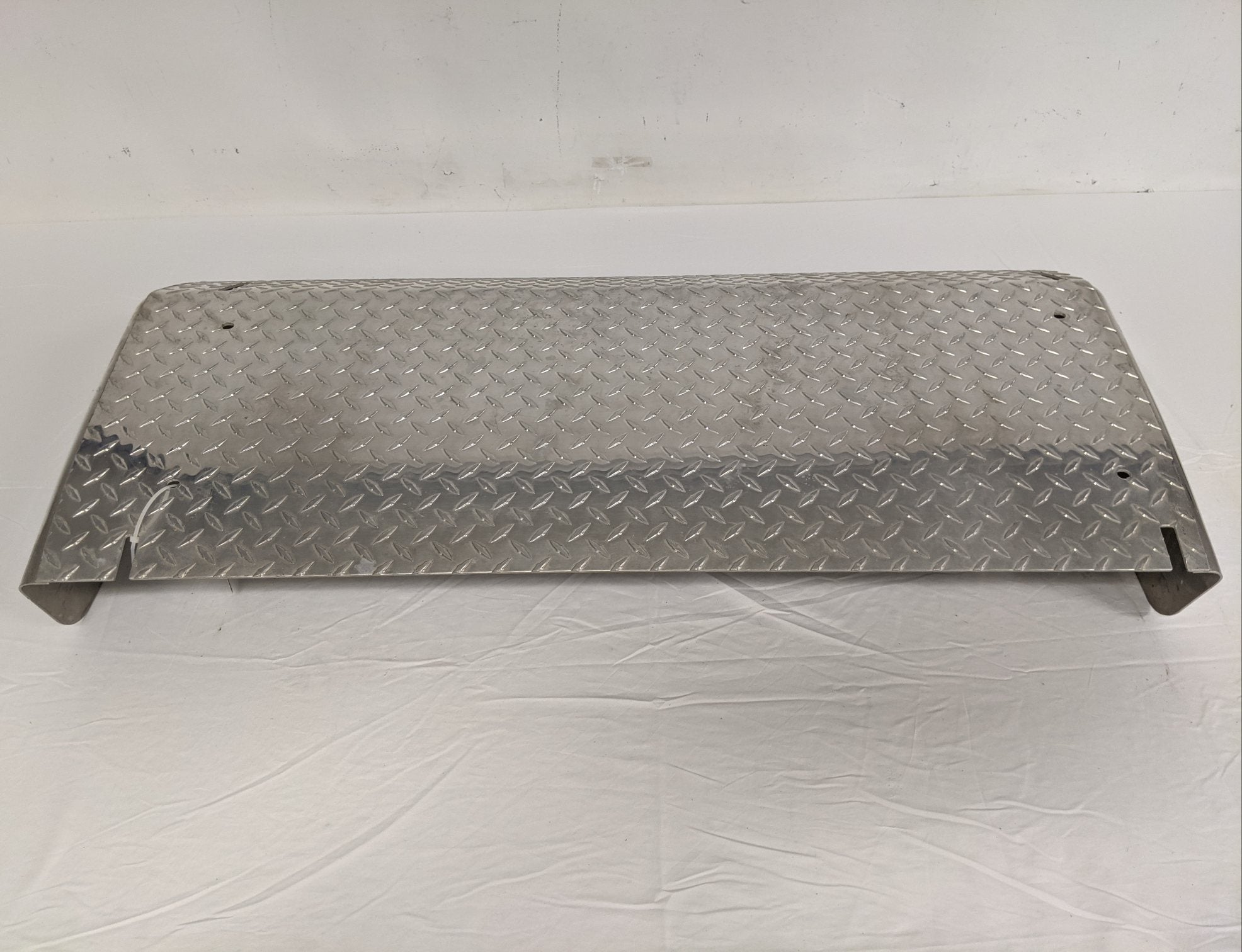 Used Freightliner 41.57" Polished Aluminum Battery Box Cover - P/N A06-75749-021 (9084647637308)