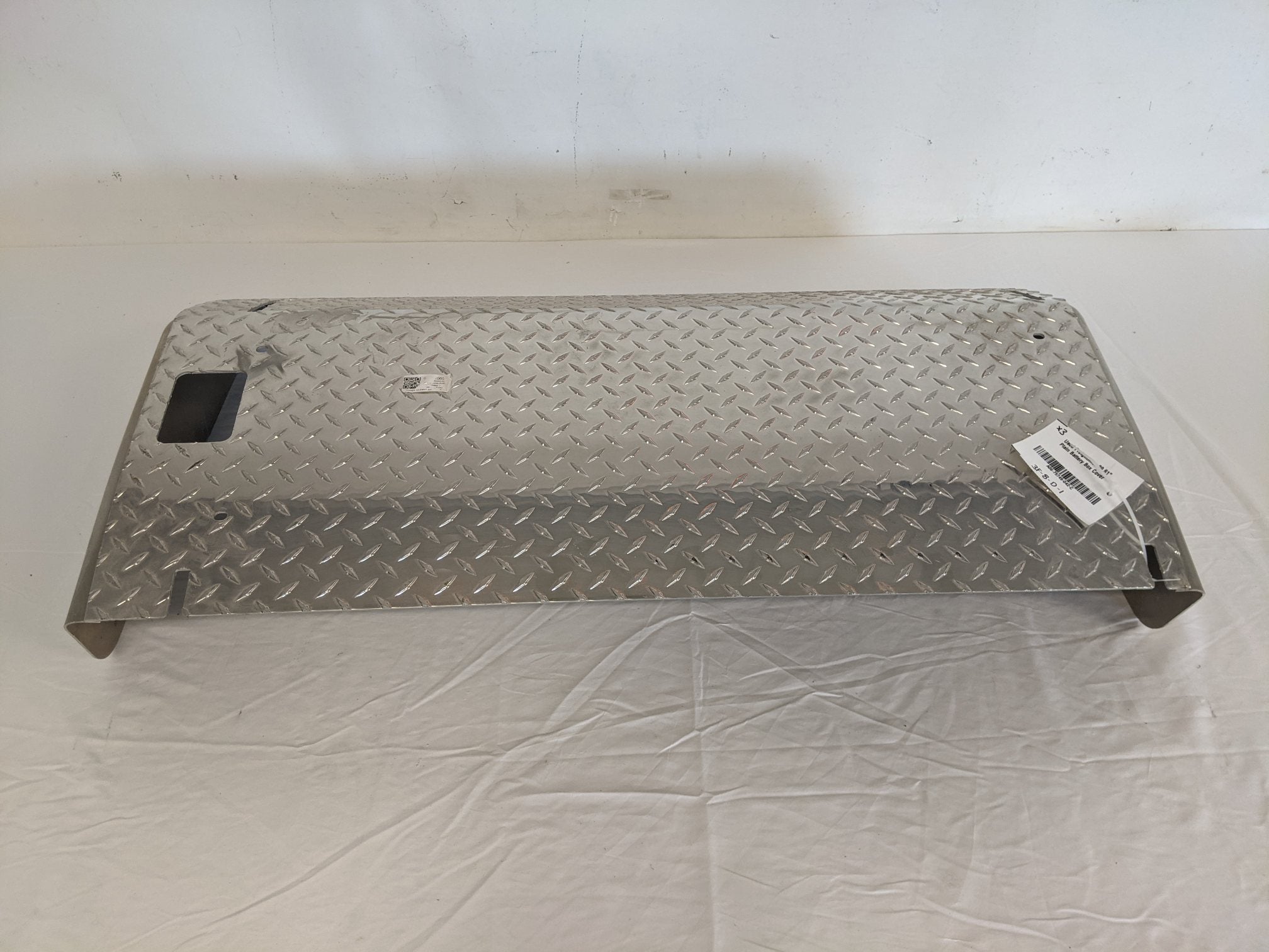 Used Freightliner 39.61" Plain ATD Battery Box Cover - P/N A06-75749-042 (9091221750076)