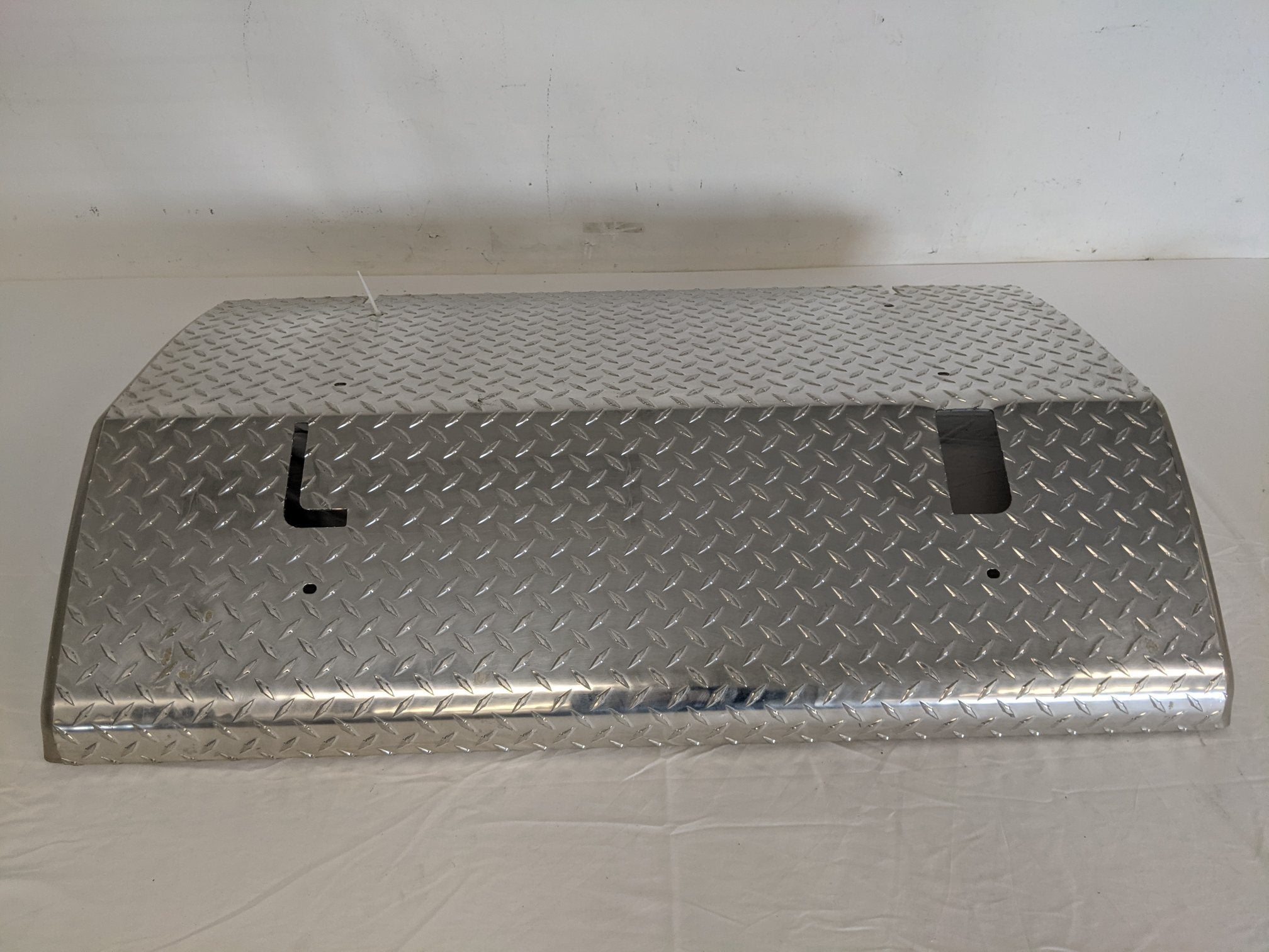 Freightliner 41.57" Plain Aluminum ATS Battery Box Cover - P/N A06-75749-046 (9091143369020)