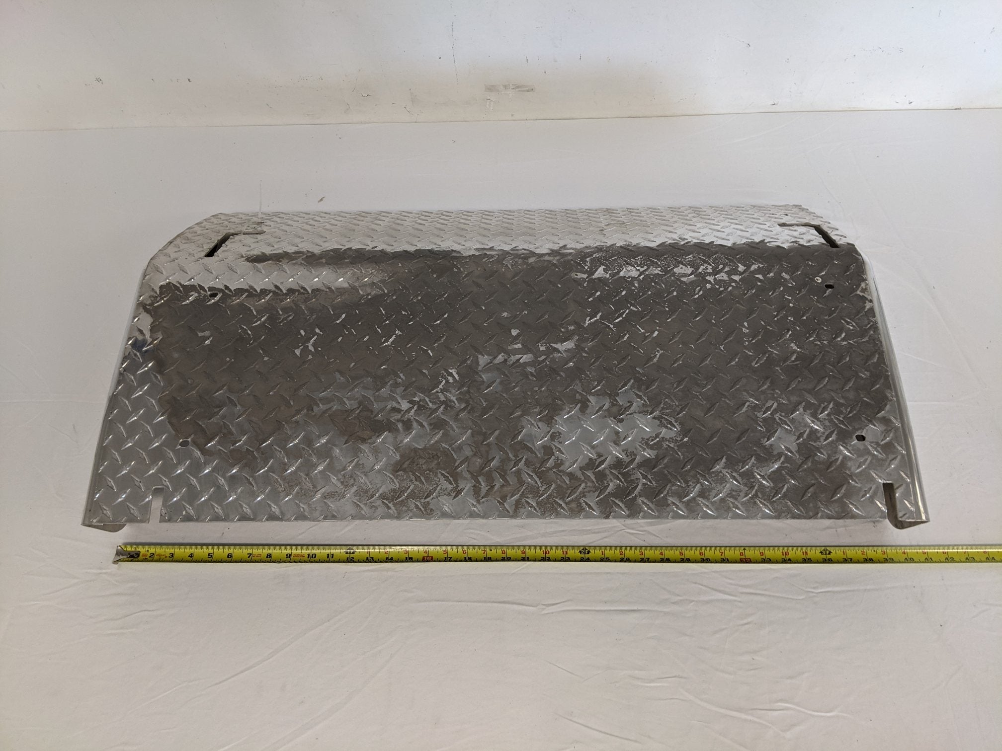 *Stained* Freightliner 39.61" Polished ATS Battery Box Cover - P/N A06-75749-025 (9091182002492)