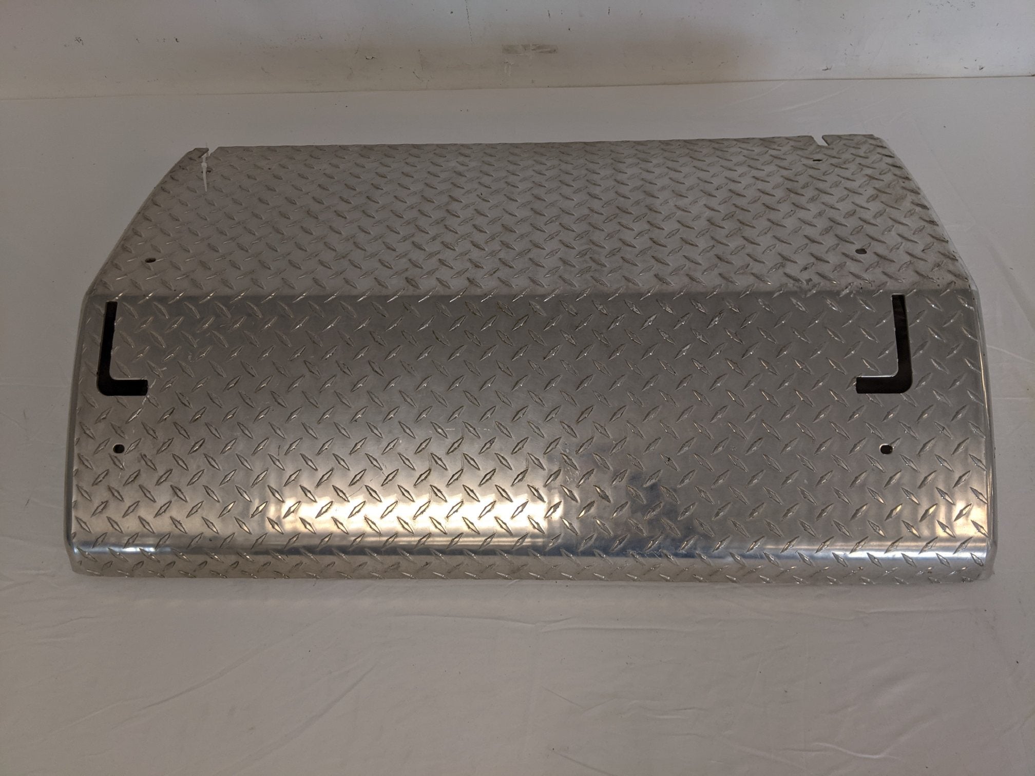 Freightliner 39.61" Polished ATS Battery Box Cover - P/N A06-75749-025 (9090041774396)