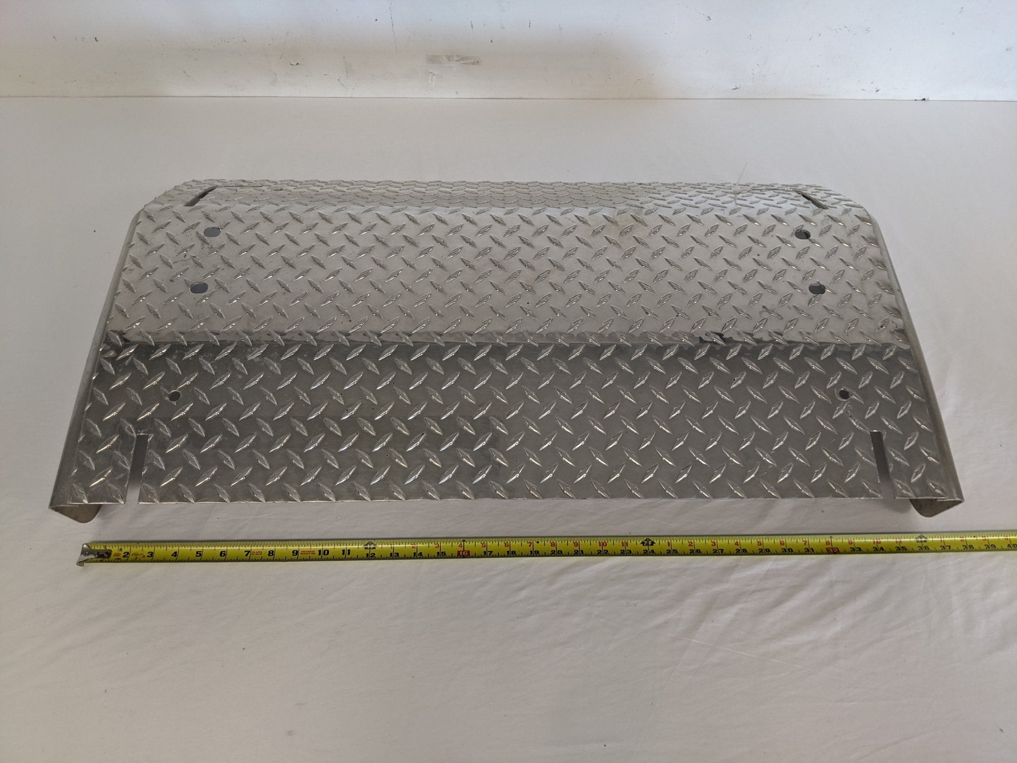 Used Freightliner 35.63" Plain Aluminum Battery Box Cover - P/N A66-05875-000 (9100800622908)