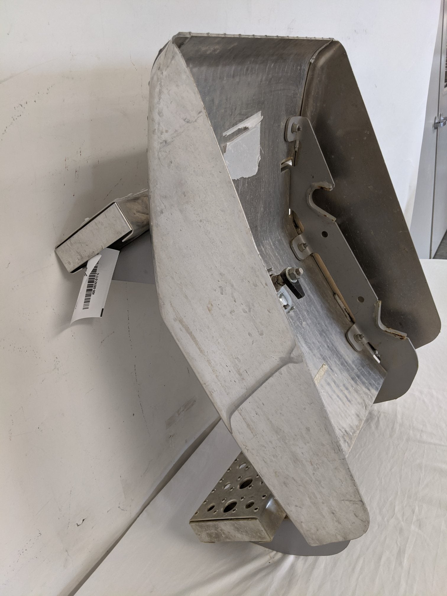 Used Freightliner 20.47" Polished Aluminum Battery Box Cover - P/N A06-88242-017 (9094878560572)