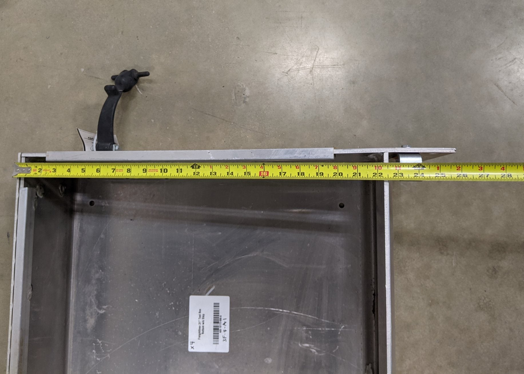 Freightliner 31" Tool Box Bottom w/o Step - P/N  A06-18172-000 (9097374335292)