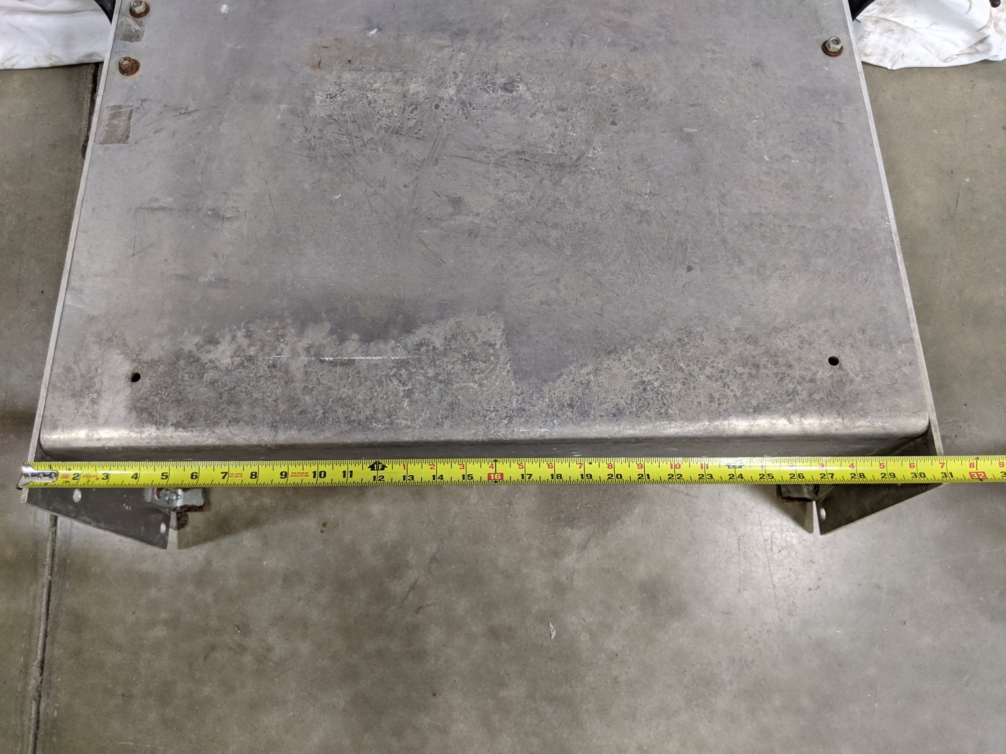 Used Freightliner 31" Tool Box Bottom w/o Step - P/N  A06-18172-000 (9097373614396)