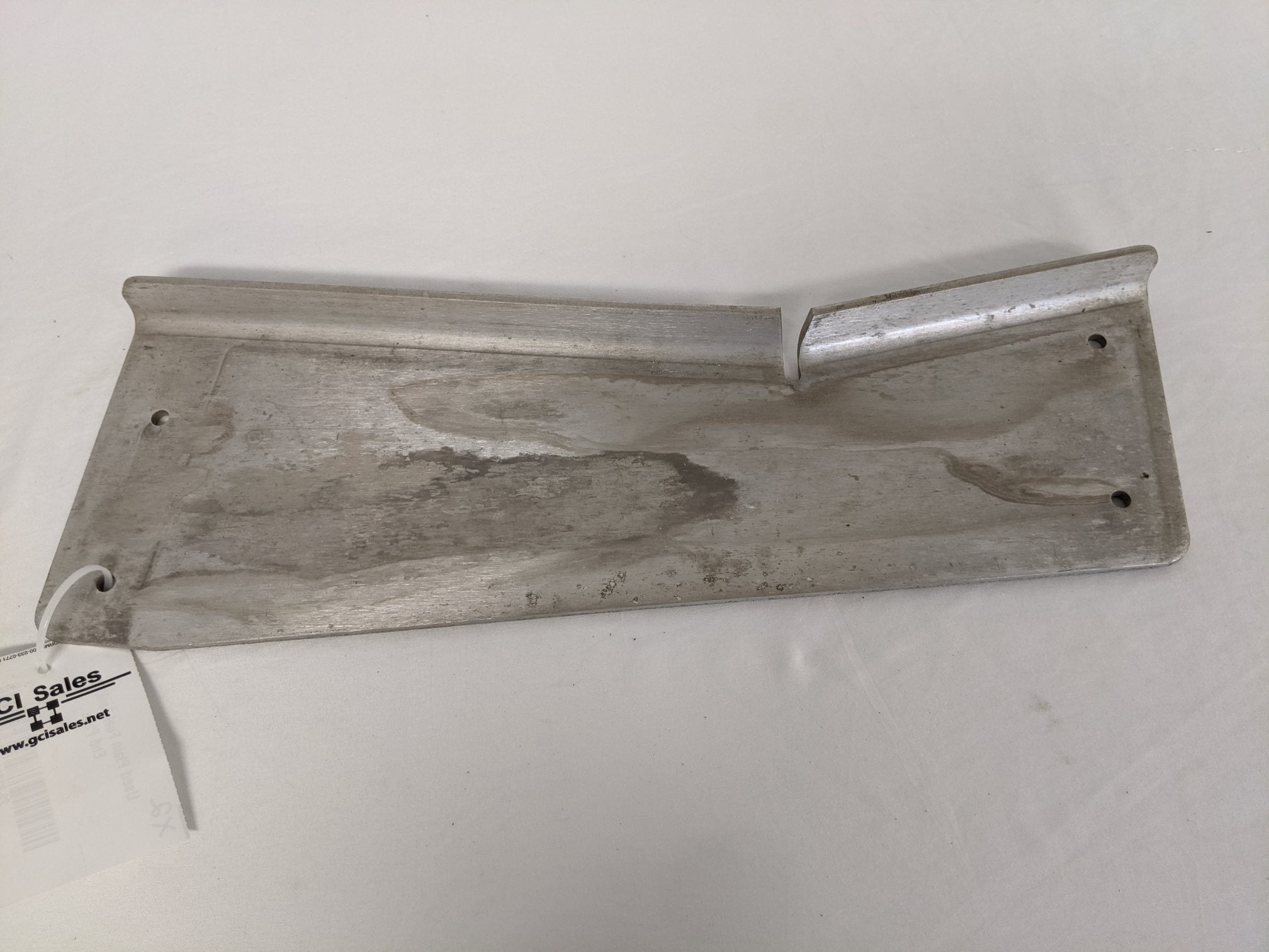 Used 18" x 6" Plain Fuel Tank Step End Plate - P/N 22-33711-000 (9110313468220)