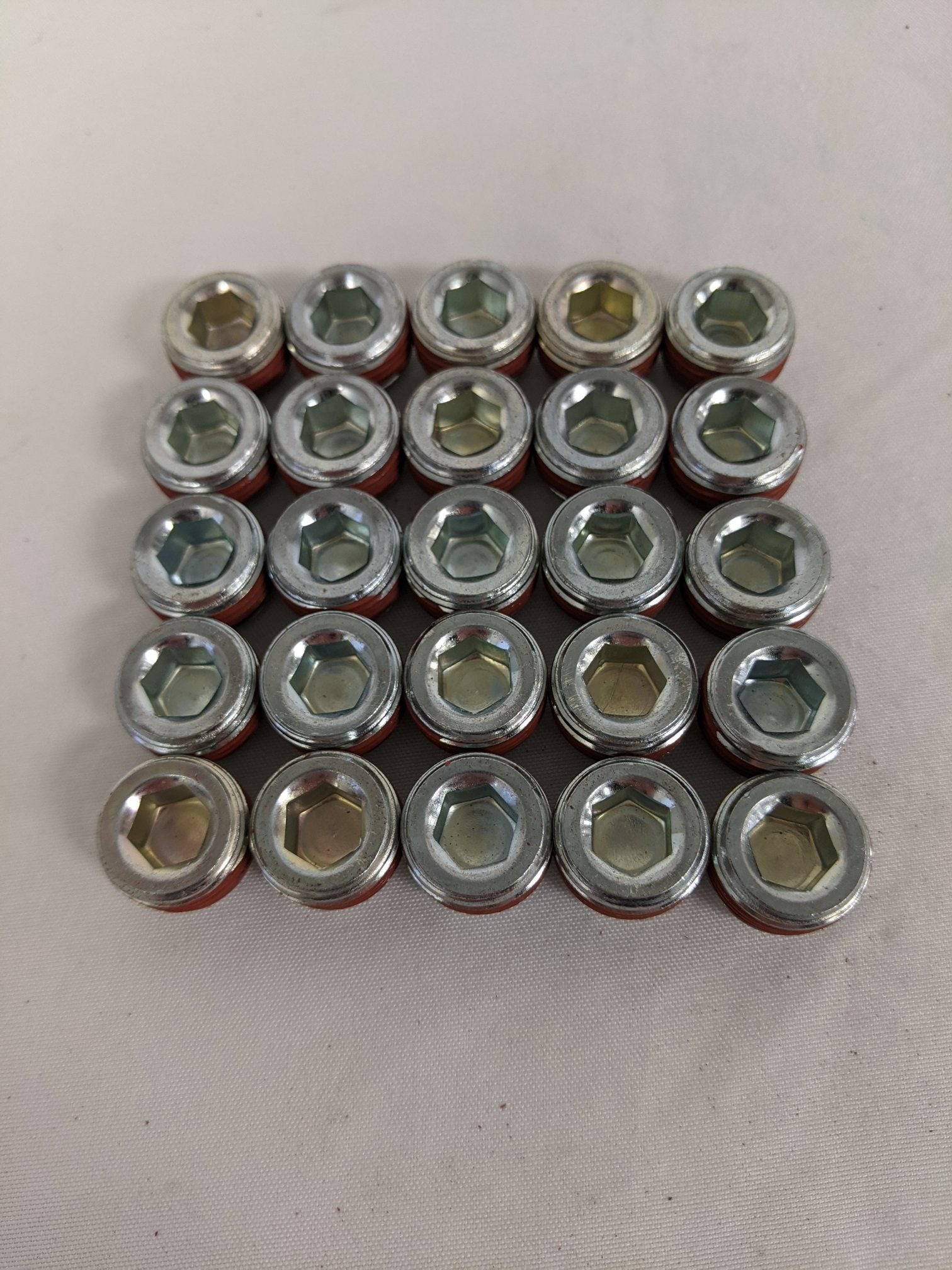 *Lot Of 25* 5/8" Steel Pipe Plug (9099354308924)