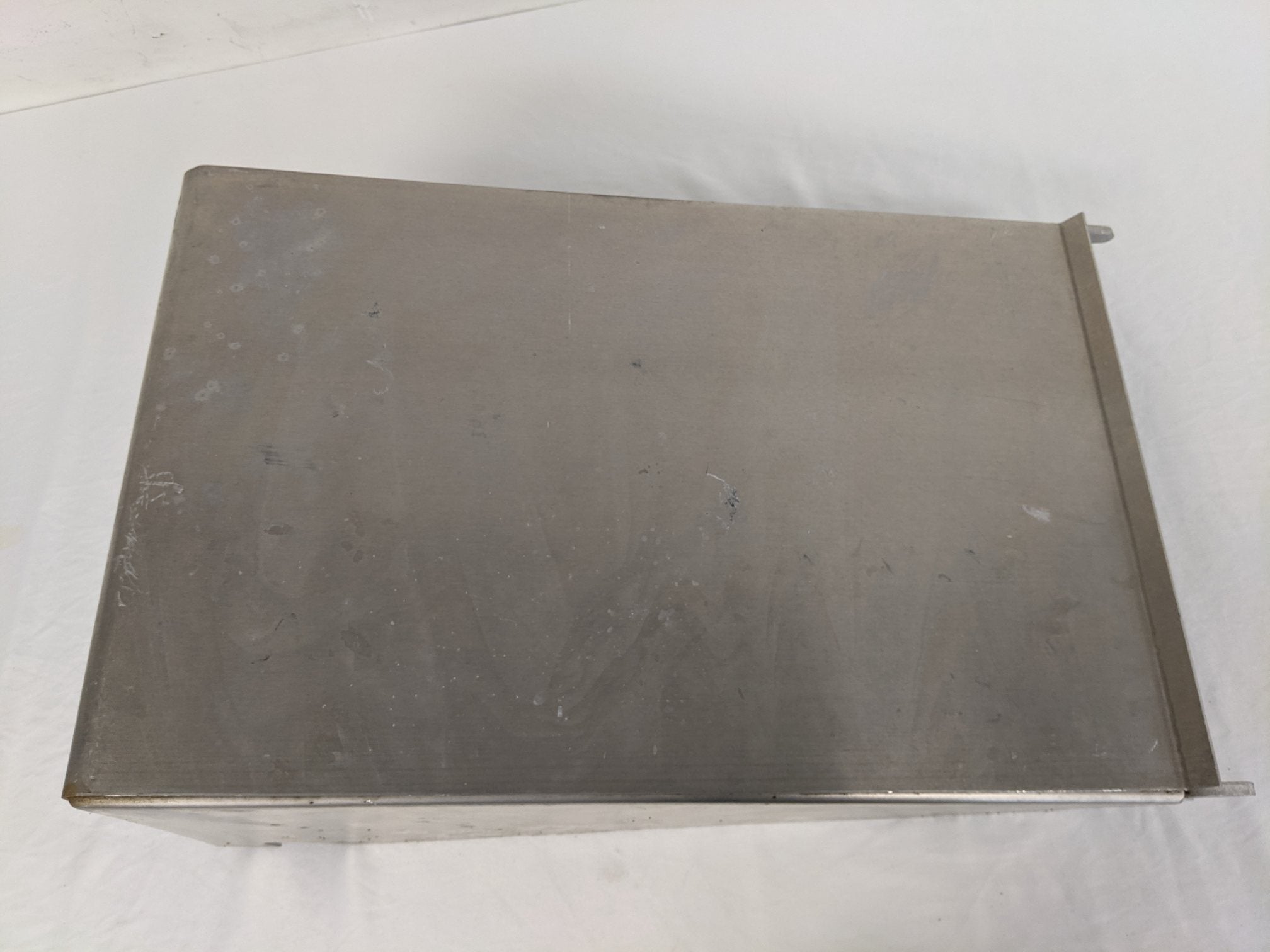 Used Freightliner Plain No Tread SSR 3 Battery Box Cover  - P/N  A06-61816-002 (9099451728188)