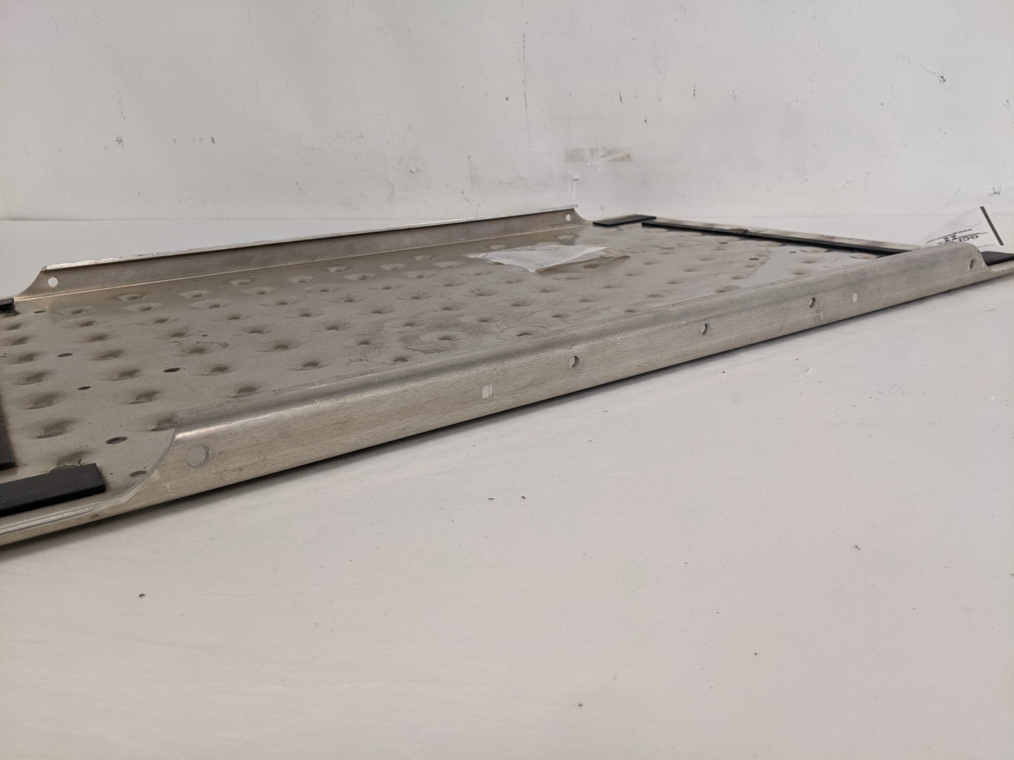 Freightliner 33" x 20 ¾" Recess Fixed Deck Plate - P/N A22-72421-003 (9105620042044)