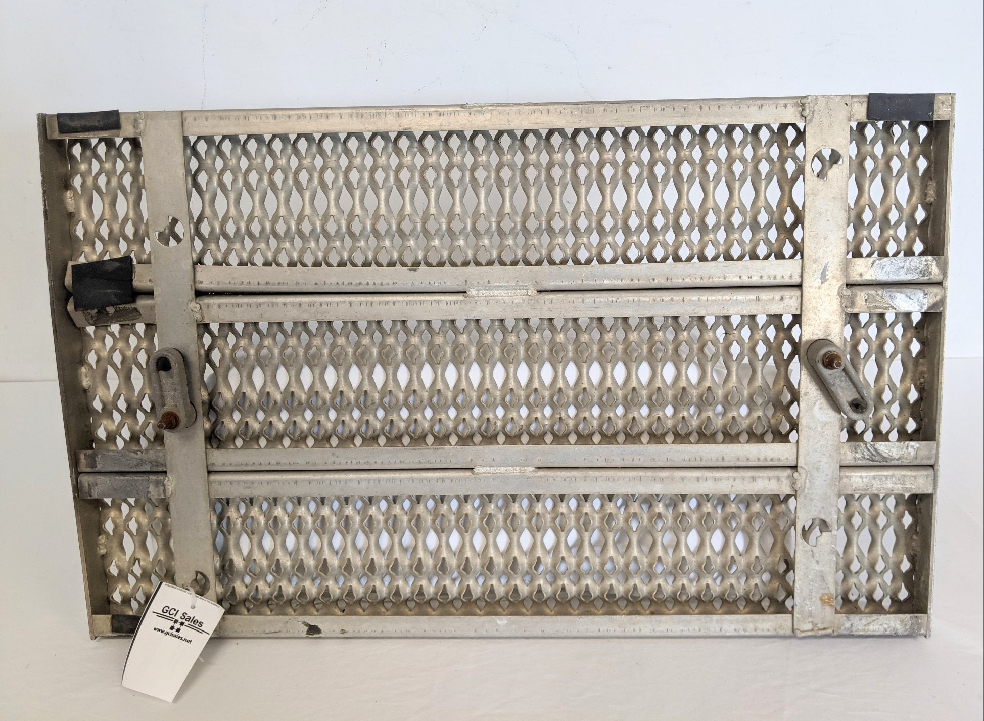 Damaged 34" x 21" Deck Plate Assembly - P/N 01-50900-1068 (9106870337852)
