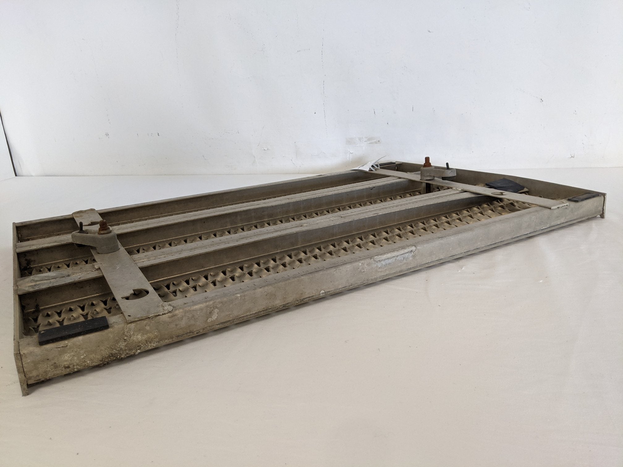 Damaged 34" x 21" Deck Plate Assembly - P/N 01-50900-1068 (9106870337852)