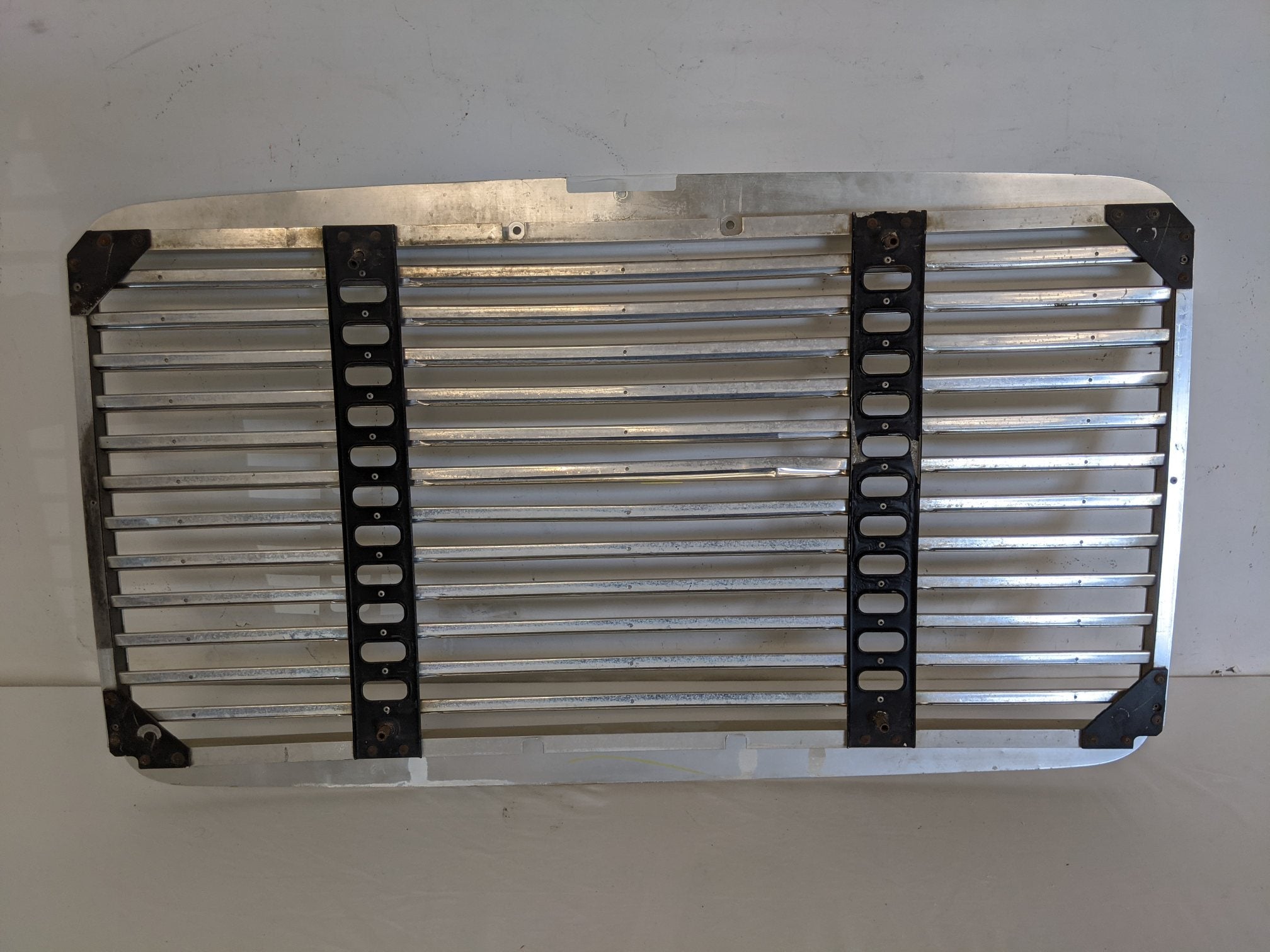 Used Freightliner Century Class Alum. Grille w/o Bug Screen P/N: A17-12641-000 (3939745071190)