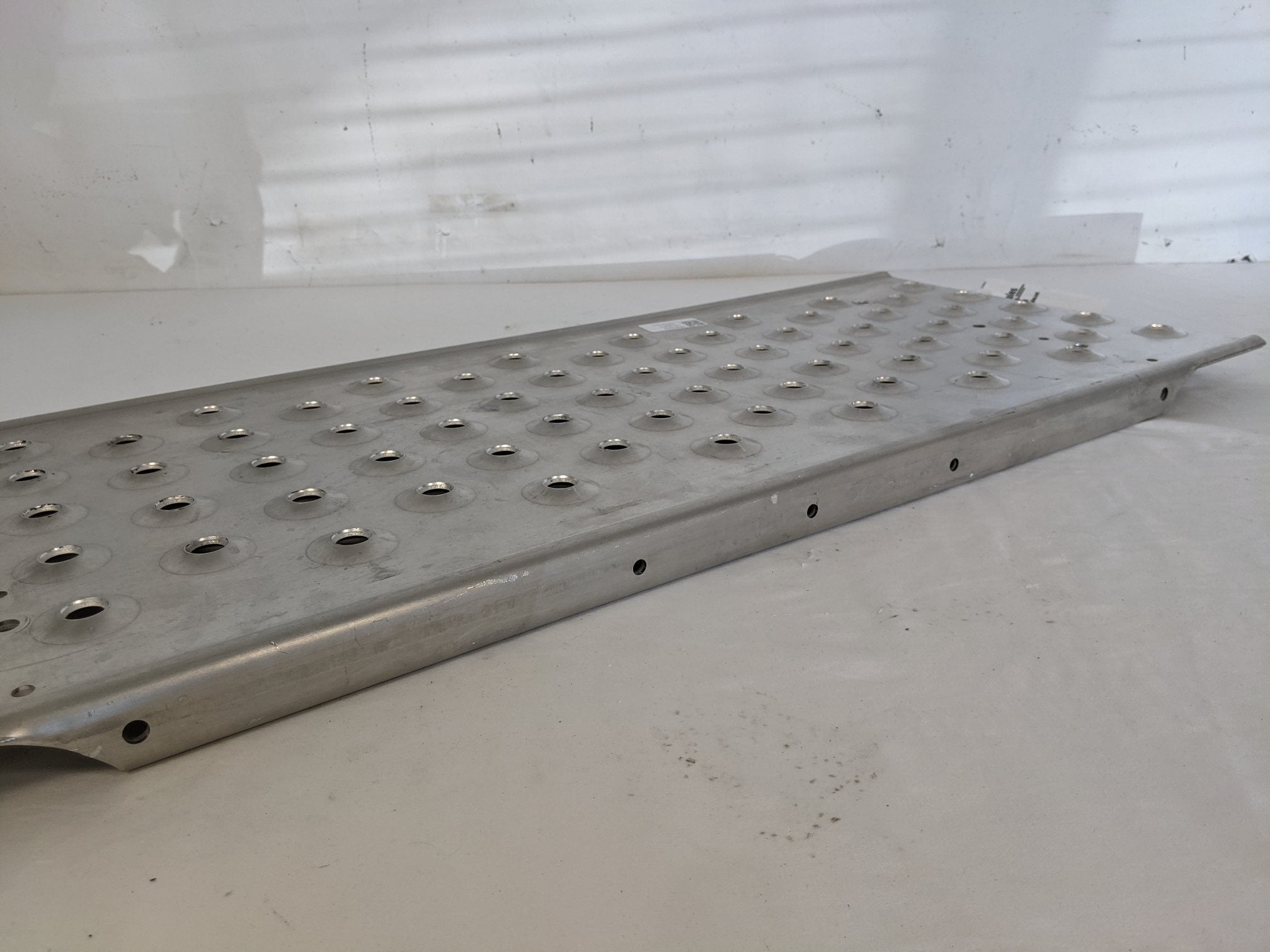 Used Freightliner 33 ½" x 13 ¾" Polished Tread Deck Plate - P/N 22-69103-002 (9112284102972)