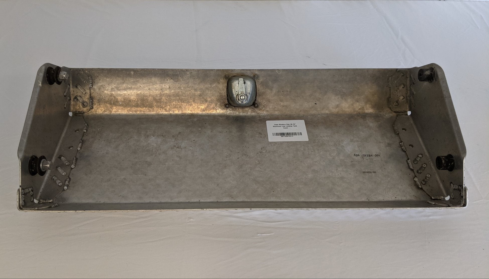 Used Western Star Aluminum 36.70" Low Locking Tank Cover - P/N A06-78384-201 (9117275521340)