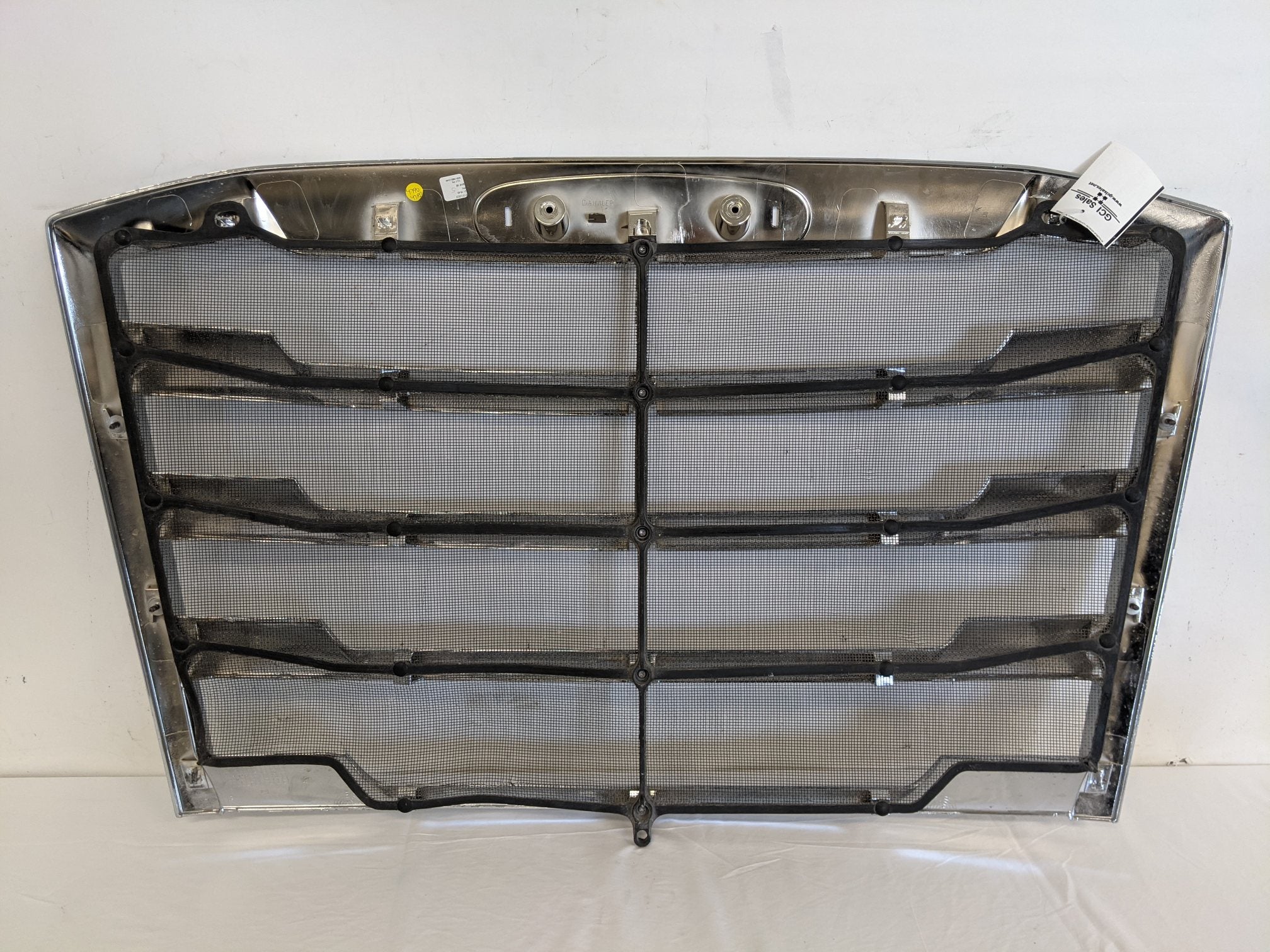 Used Freightliner Cascadia P4 Hood MTD Chrome Grille - P/N A17-20832-016 (9208981291324)