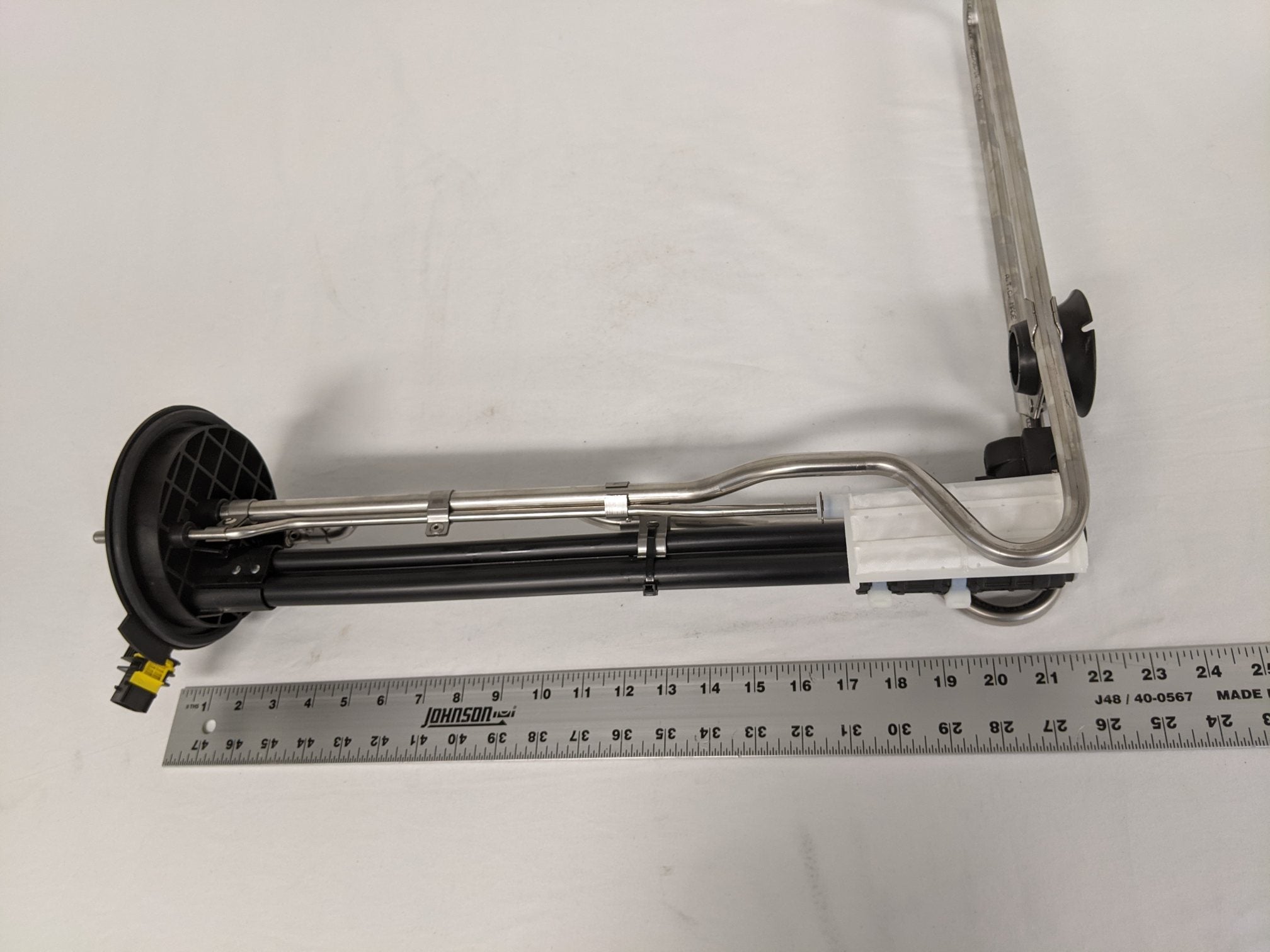 Freightliner Cummins DEF Tank - A04-35189-009 & Header - 04