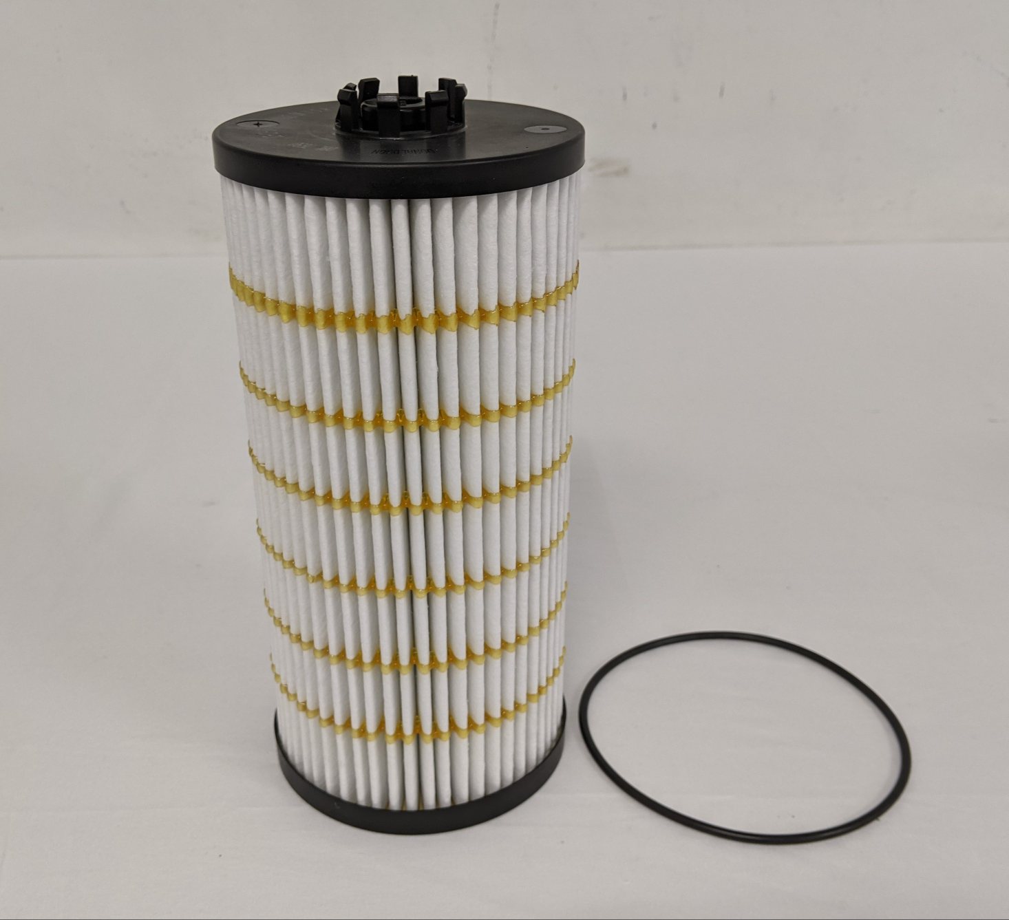 Damaged Donaldson Engine Oil Filter Cartridge Element w/ O-Ring - P/N DBL7690 (9155323232572)