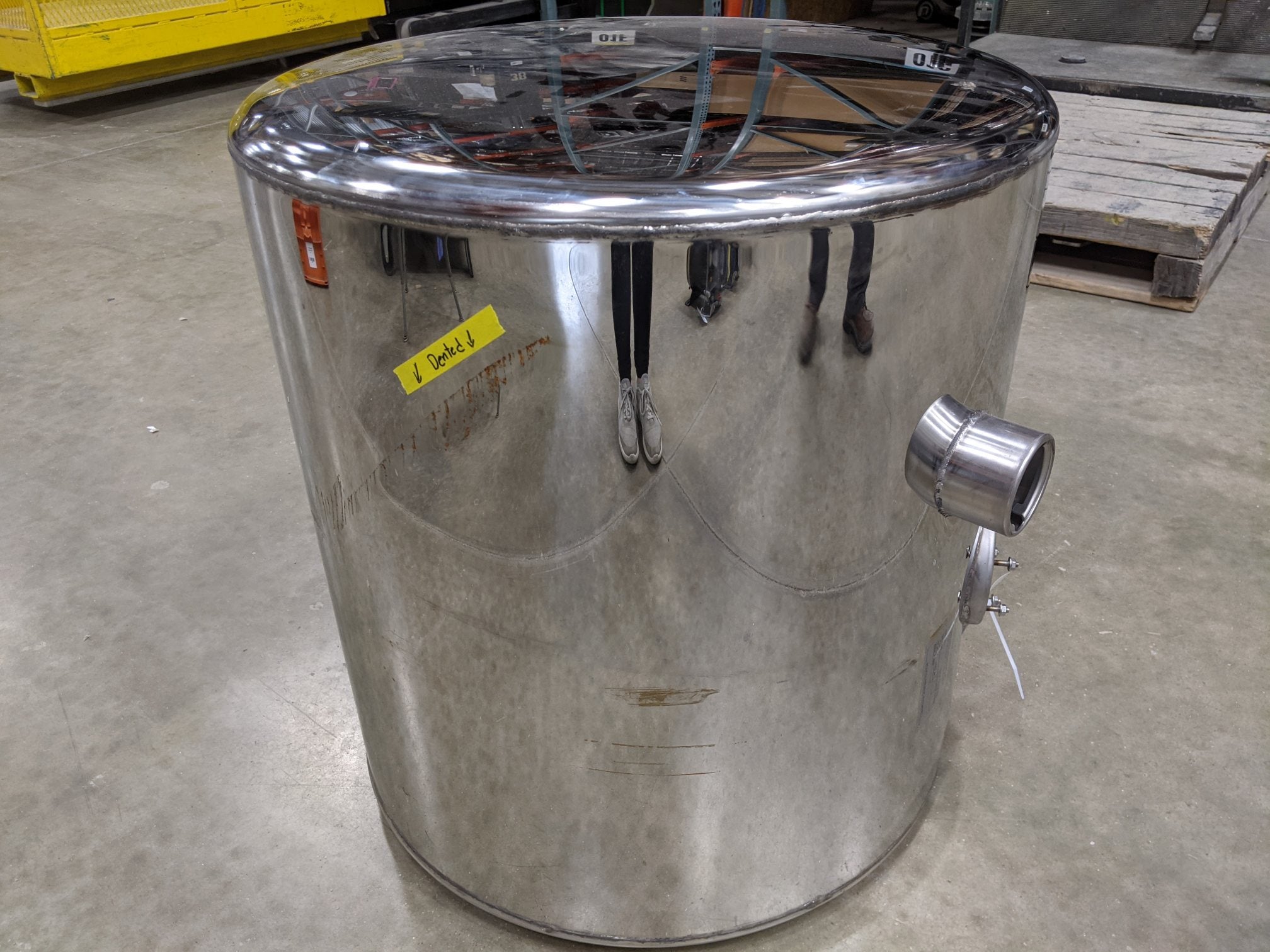 Used Freightliner 53 Gal. 25" Dia. Stainless Steel DEF Tank - P/N A04-32229-003 (9172662780220)