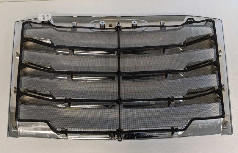 *Cracked* Freightliner Cascadia P4 Chrome Grille - P/N A17-20832-016 (9168218816828)