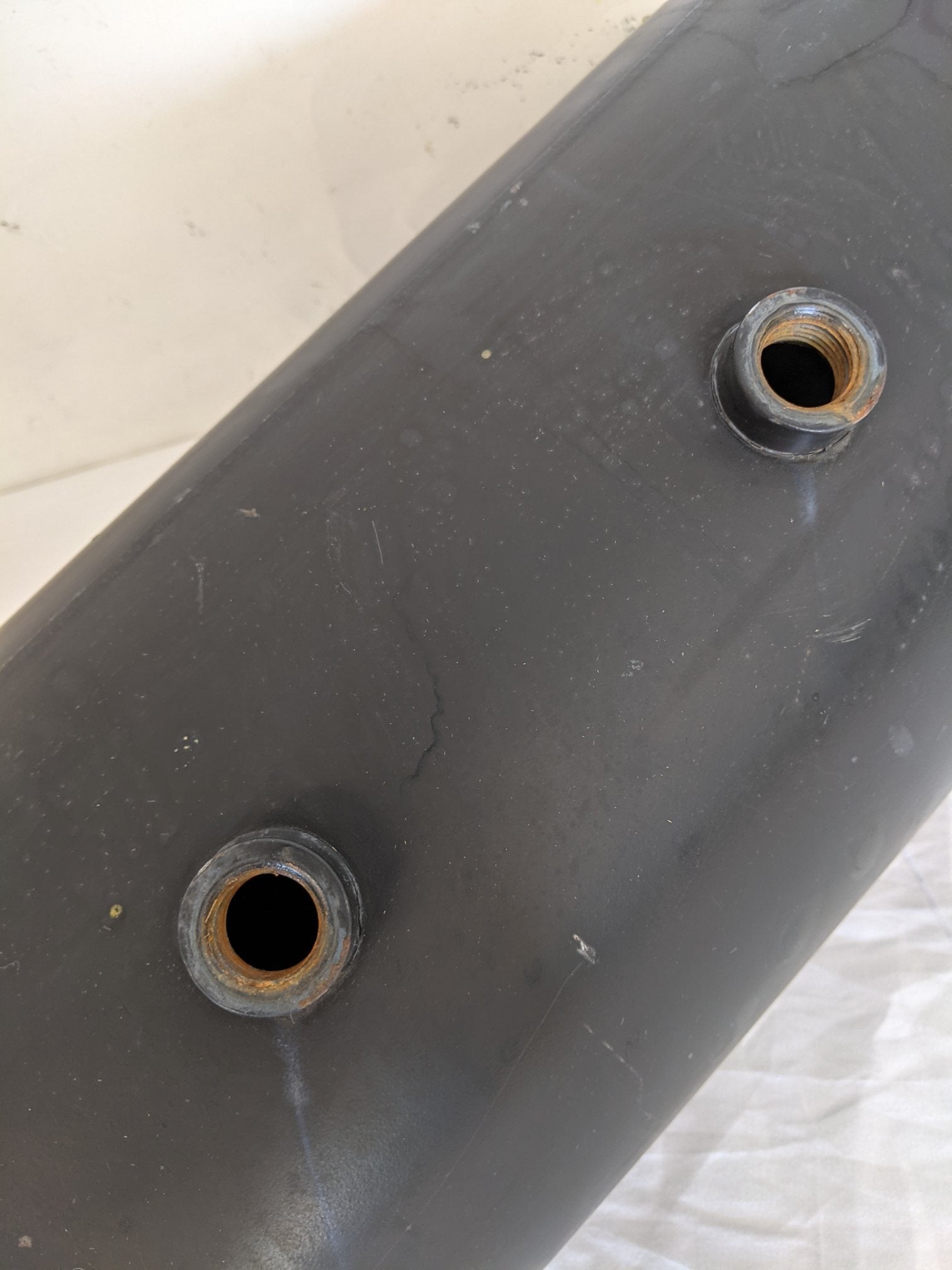 Dented Freightliner 3120 cu. in. Primary Air Tank - P/N A 680 432 06 01 (9186721333564)