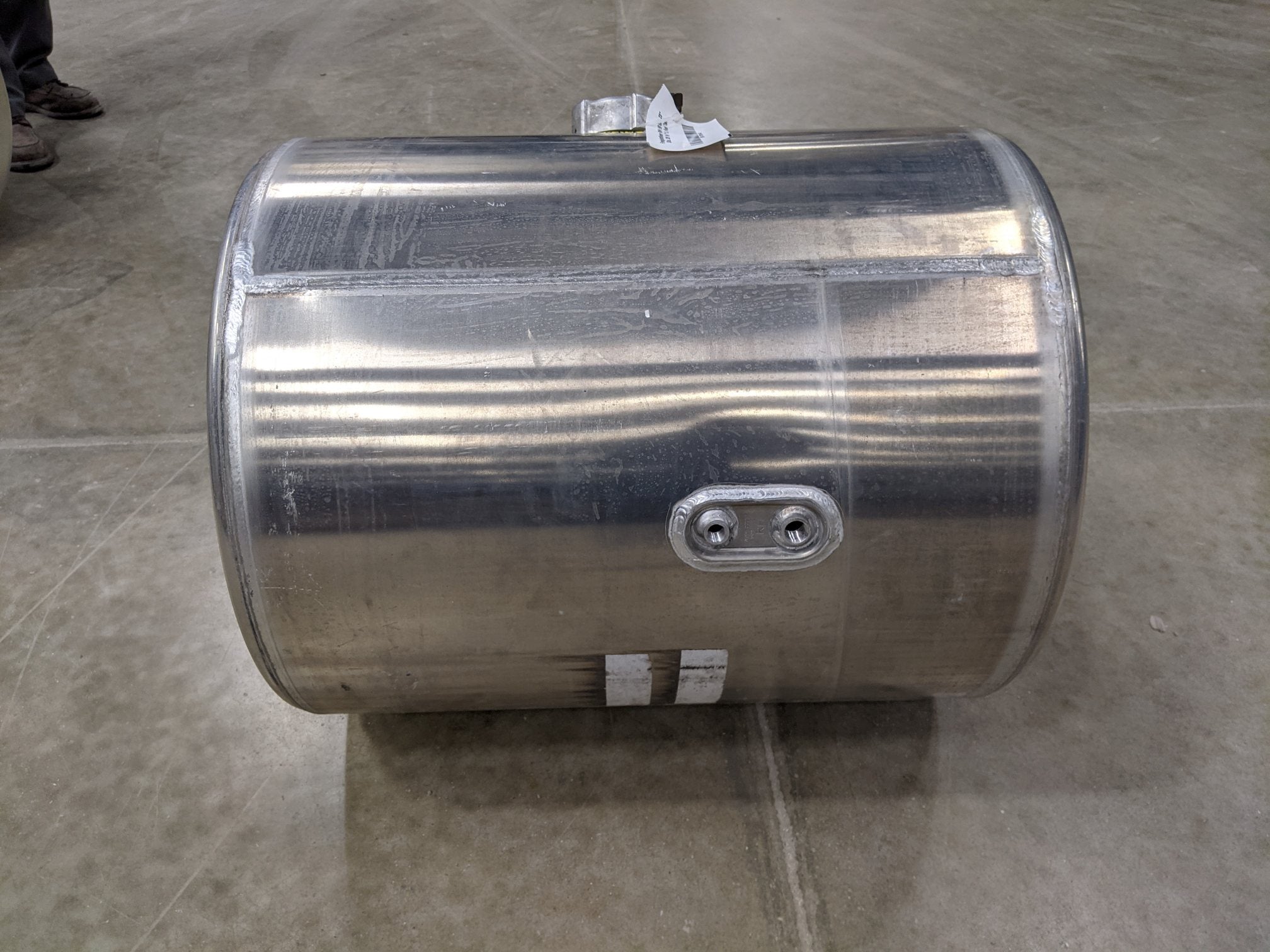 Freightliner RH 50 Gal.  23" Dia. 28 ½" L Fuel Tank -Fuel Tube P/N A03-22295-001 (9183959384380)