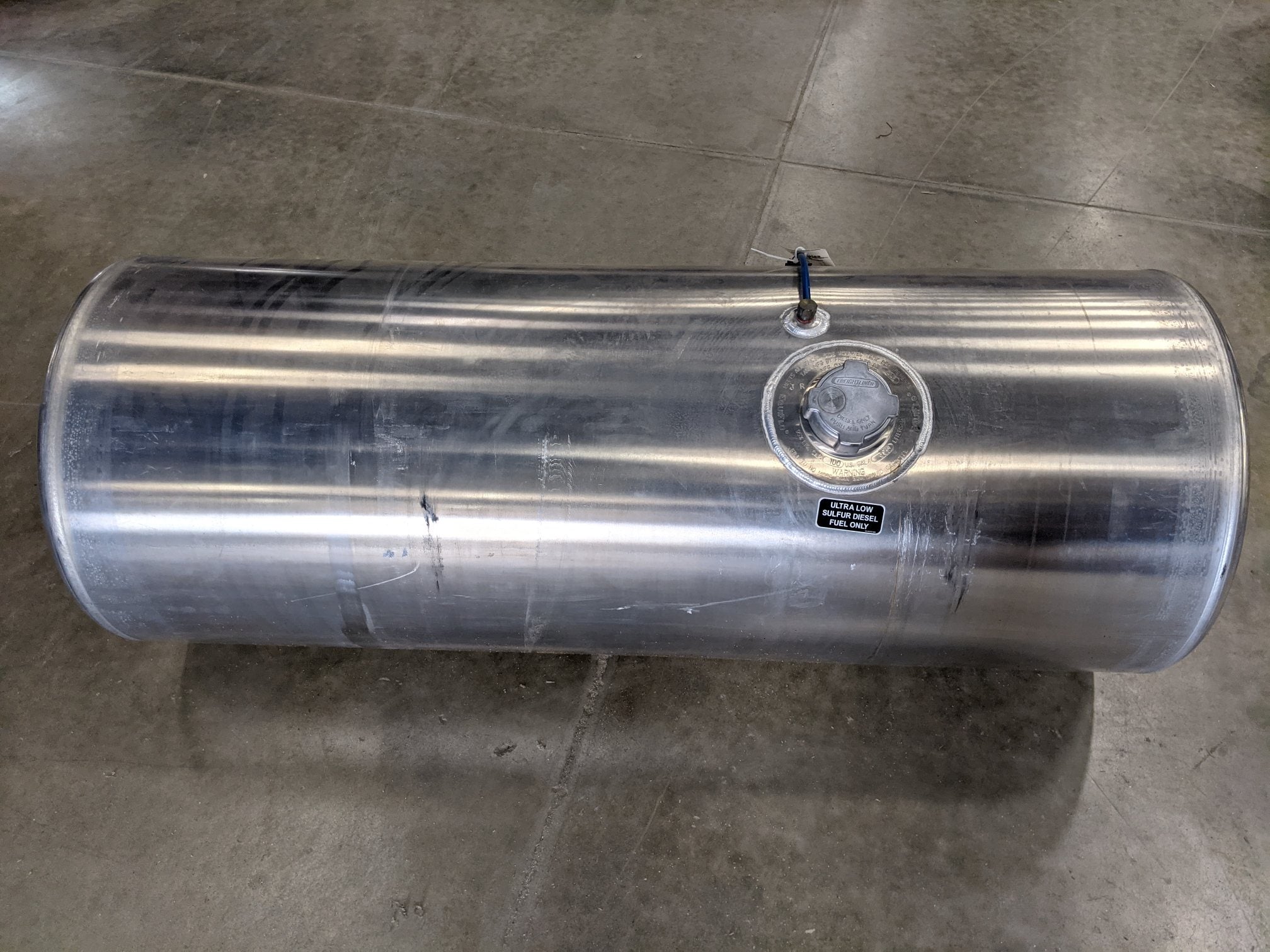 Freightliner RH 100 Gal.  23" Dia. 60" L Fuel Tank - Fuel Tube P/N A03-25444-001 (9186252030268)