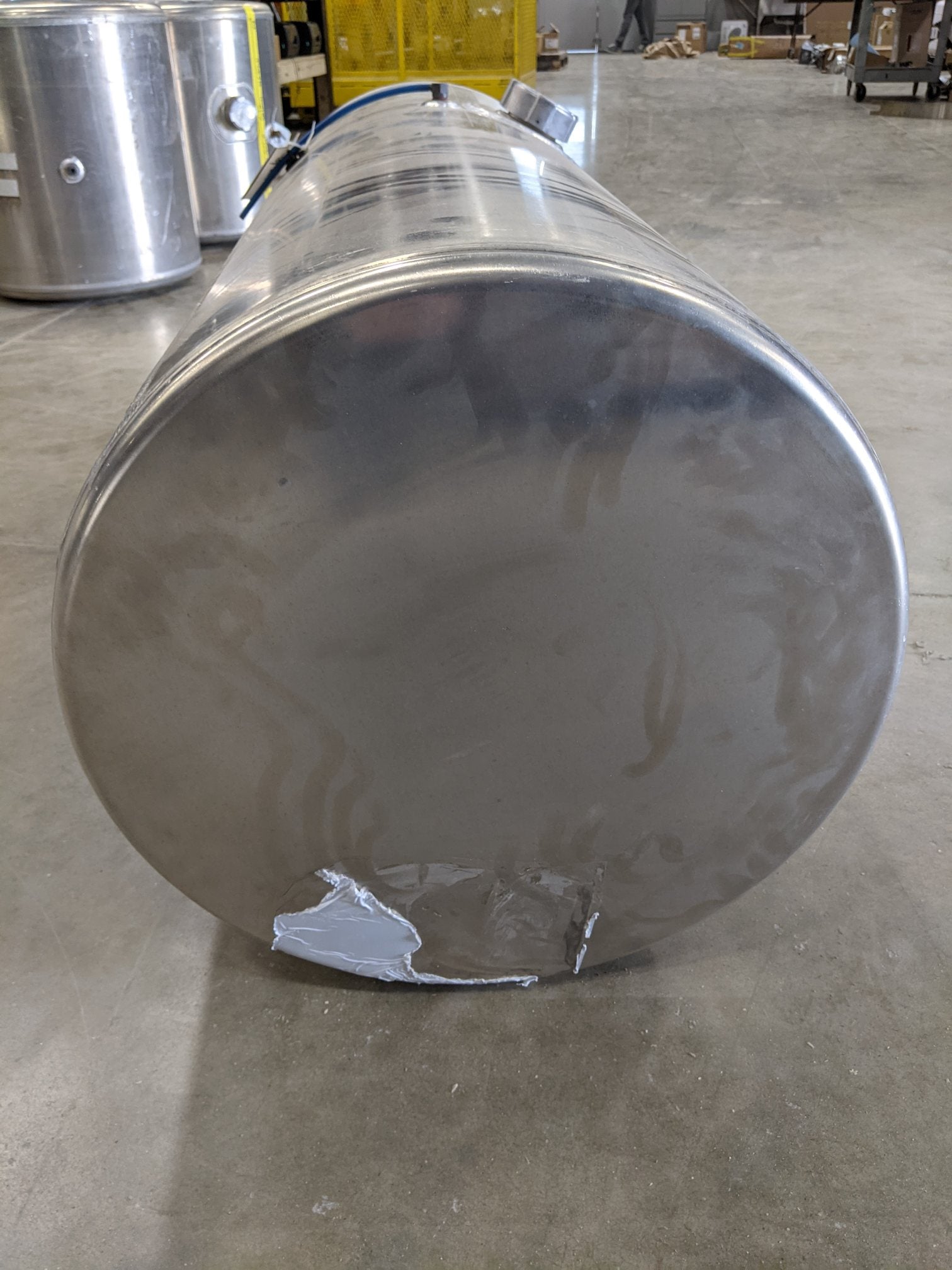 Freightliner RH 100 Gal.  23" Dia. 60" L Fuel Tank - Fuel Tube P/N A03-25444-001 (9186252030268)