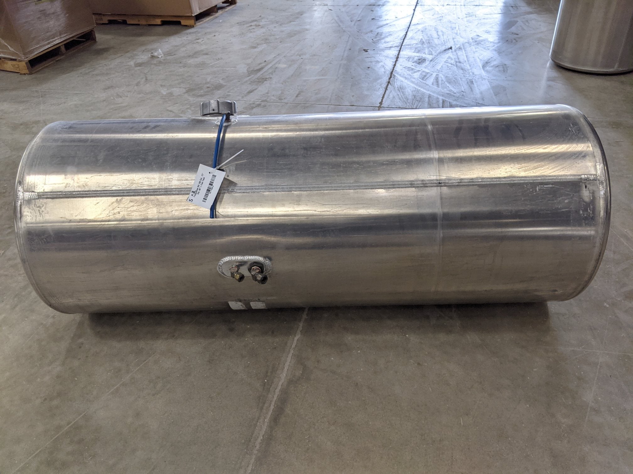 Freightliner RH 100 Gal.  23" Dia. 60" L Fuel Tank - Fuel Tube P/N A03-25444-001 (9186252030268)