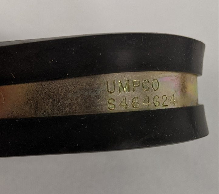 *Lot of 20* Umpco 1 ½" Dia. Single Loop ⅜" Mount Cushion Clamp - P/N S464G24 (9198010401084)