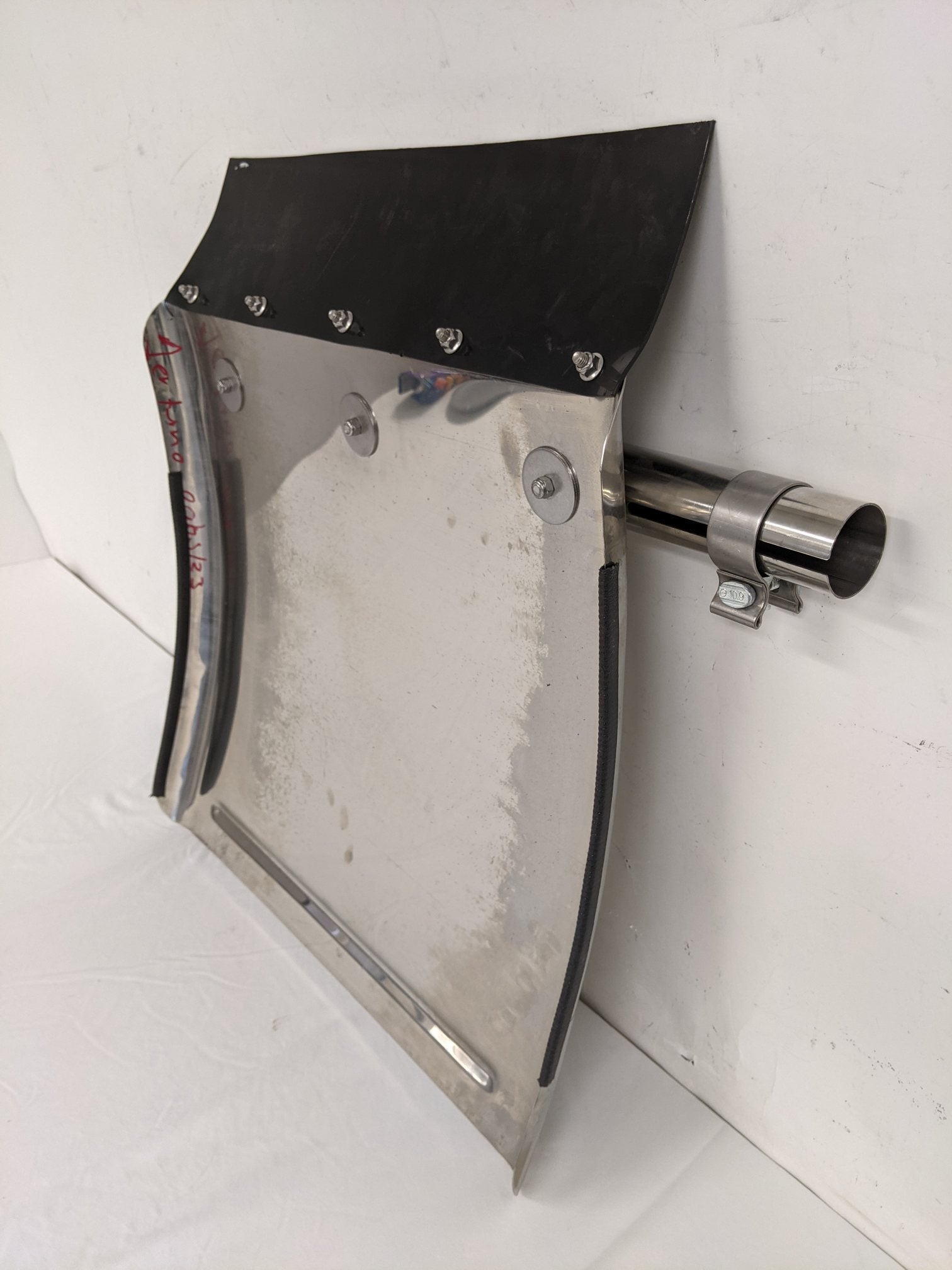 まさ【FenderUSAAmerican Standard】 Freightliner LH Low Mount ¼ Chrome Quarter Fender w/o Logo - P/N 22-73