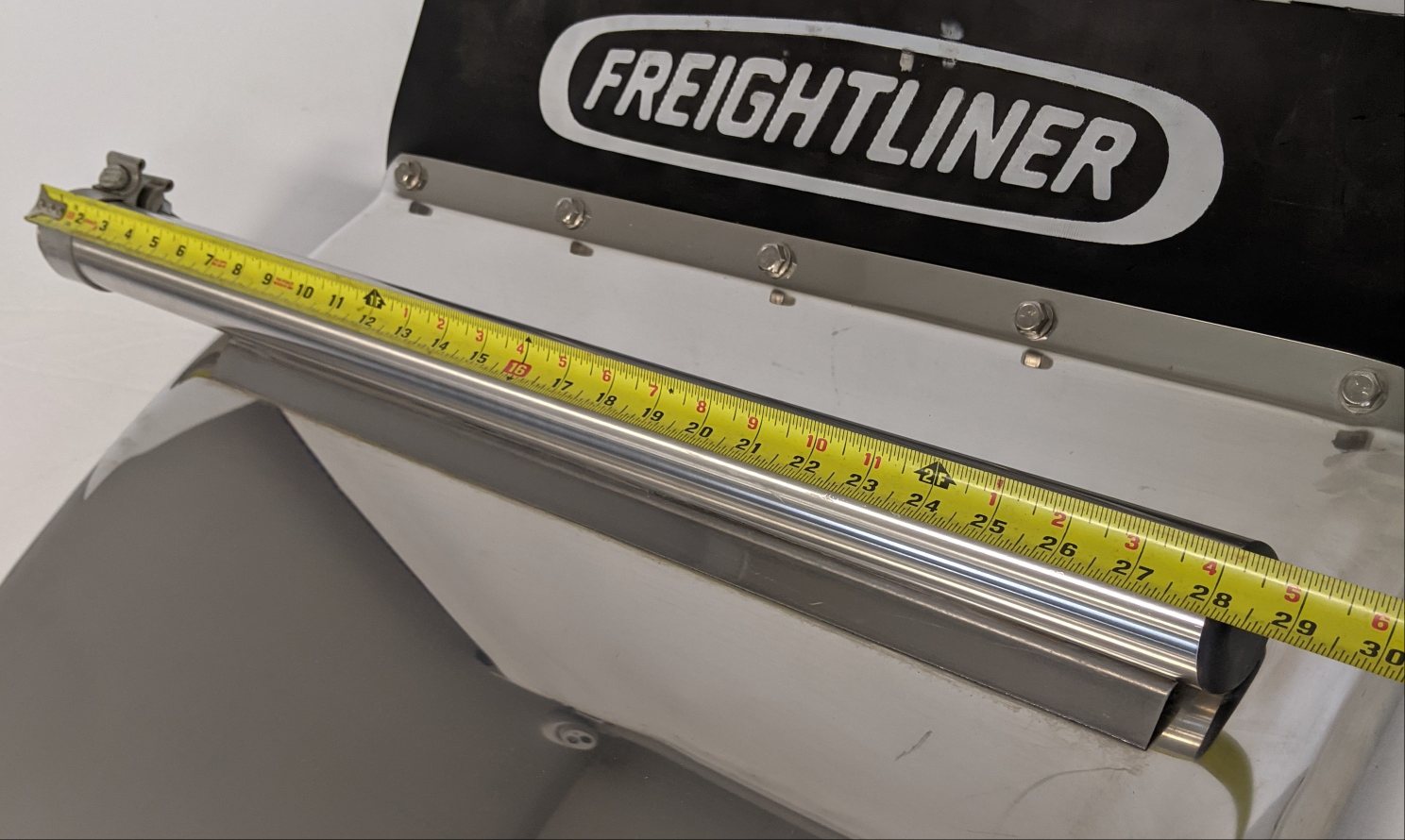 Damaged Freightliner LH SS Standard Mount ¼ Fender w/ Logo -P/N 22-73944-018 (9202291638588)