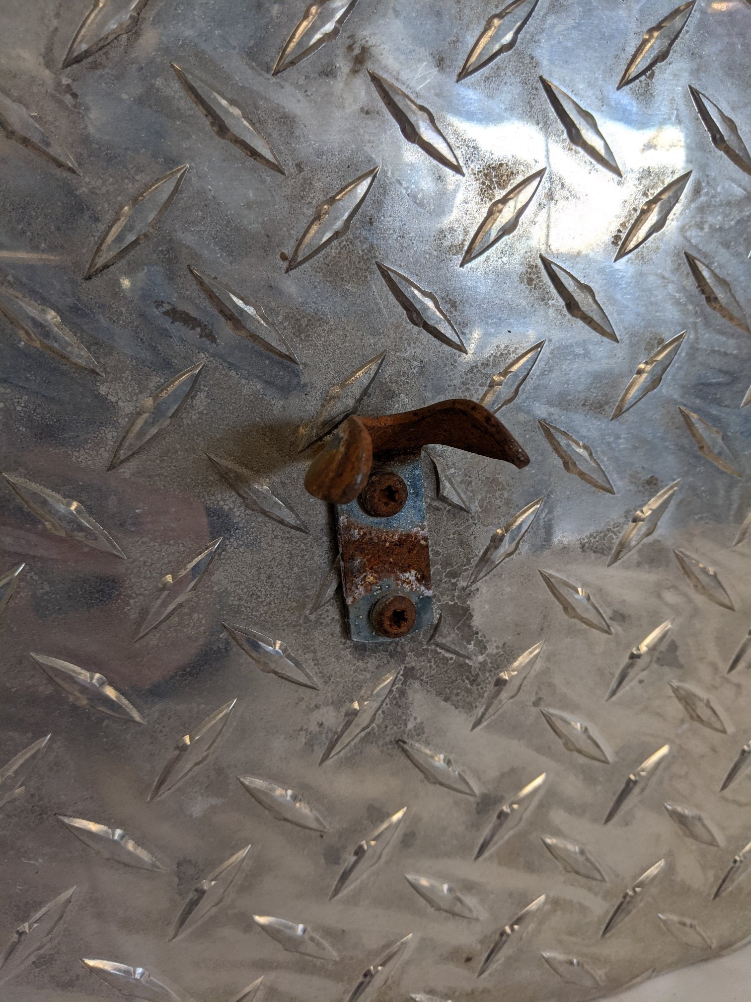 Used Polished Diamond Plate No Step 3 Battery Box Cover - P/N A06-61816-007 (9261857407292)