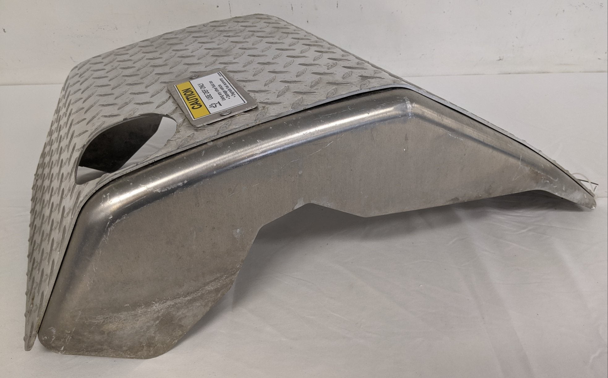 Used Dia Plate 23 Gal. LH Straight Fill DEF Tank Cover - P/N A04-27869-012 / 006 (9267270058300)