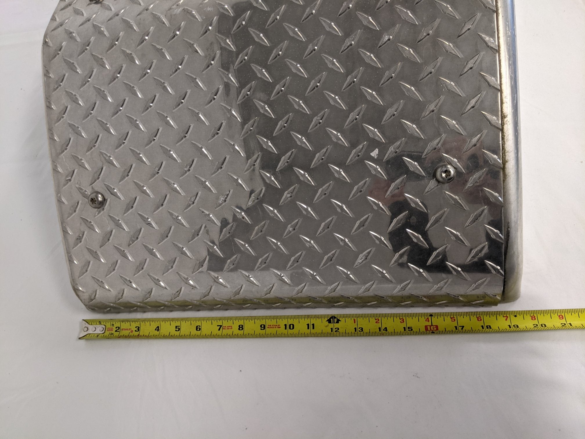 Freightliner 18" Dia. Plate Polished No Step Toolbox Cover - P/N A06-85114-007 (9239705977148)