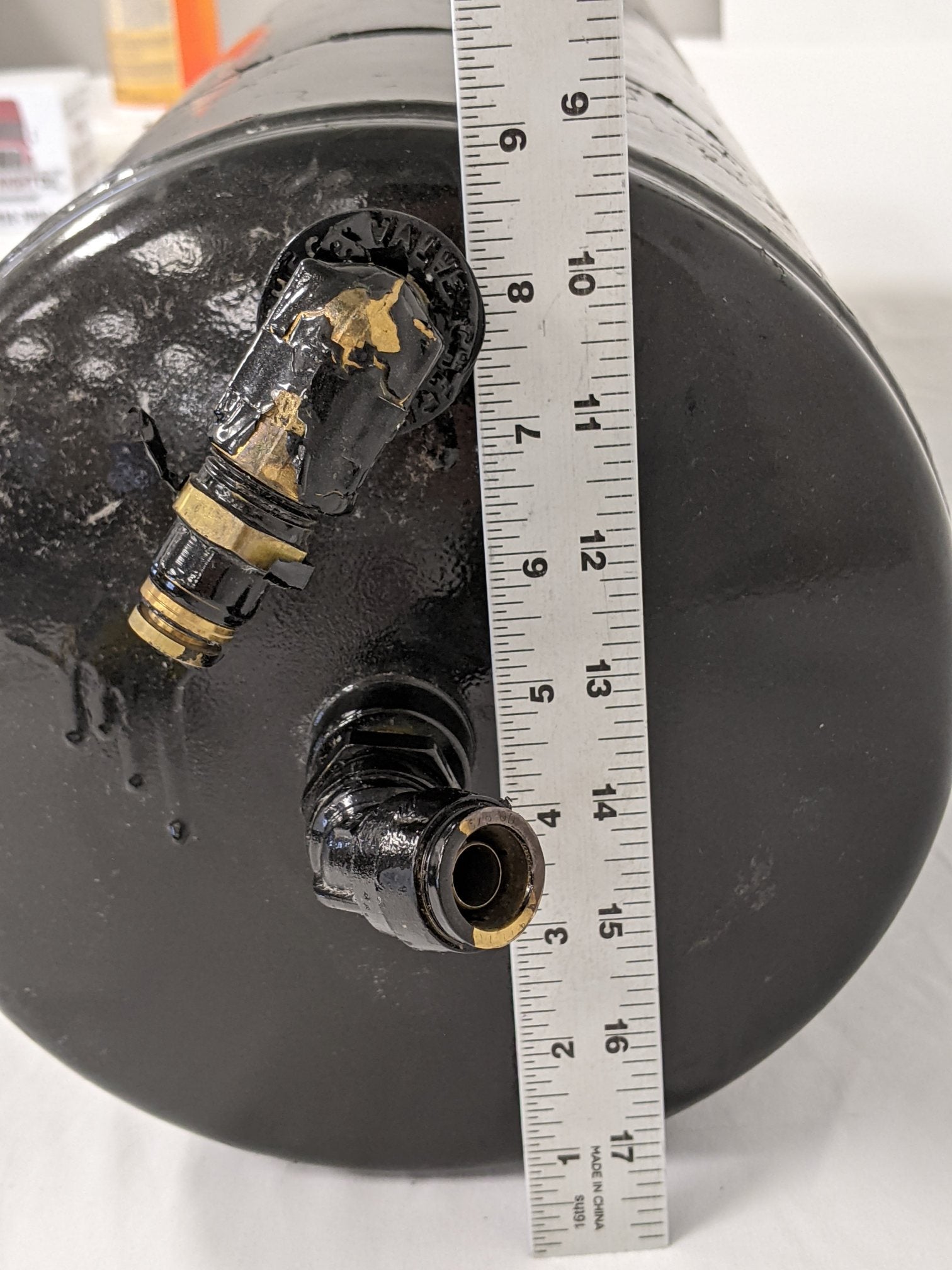 Freightliner 9 Inch Dia. 2030 cu. in. Steel Air Tank - 12-17023-001