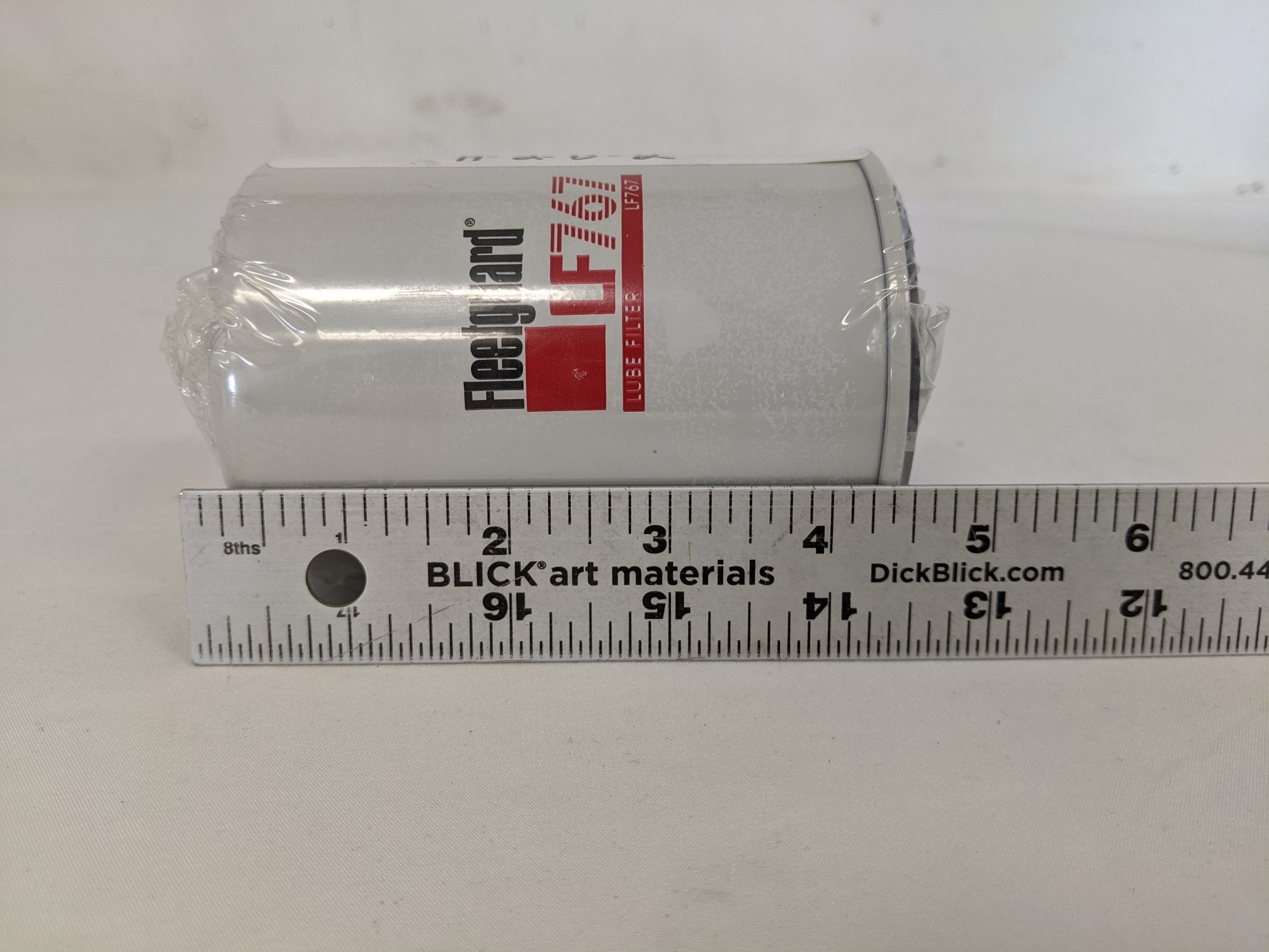 Fleetguard Engine Oil Lube Filter Element- P/N FG LF767 (9268561936700)