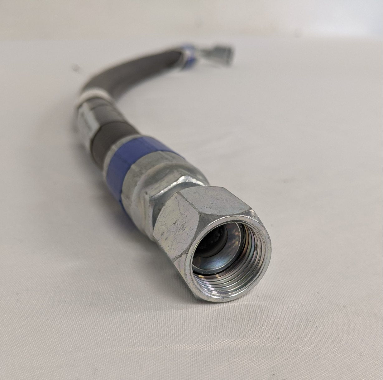 Parker 23" 90° & Straight 3/4"-16 Swivel Pressure Line Hose - P/N 14-14505-023 (9271430840636)