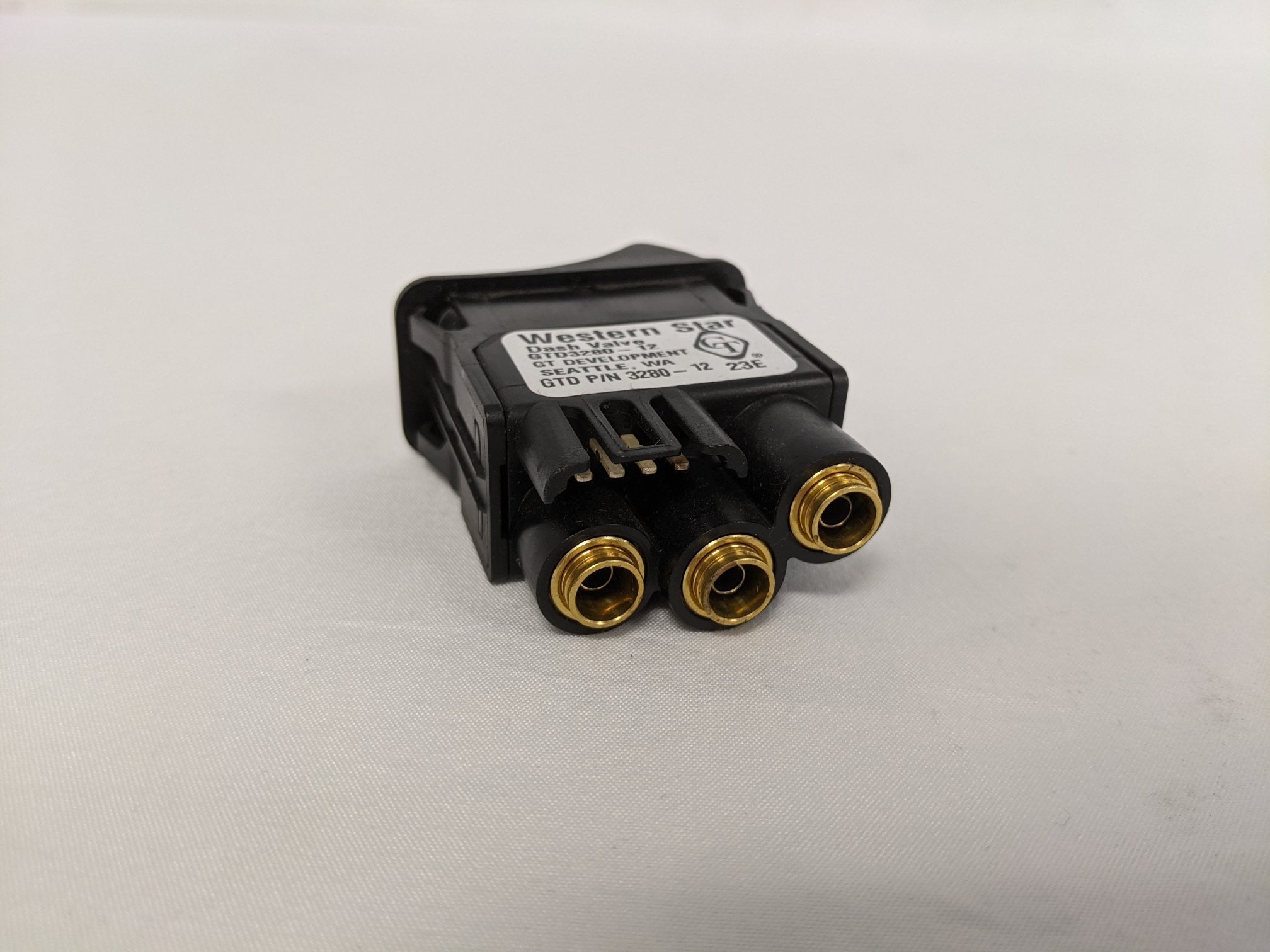 Western Star MTD Differential Lockout Air Control Valve